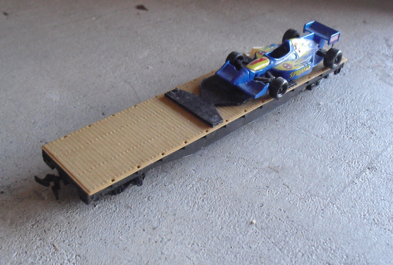 Vintage HO Scale Tyco Flatcar with Diecast Race Car