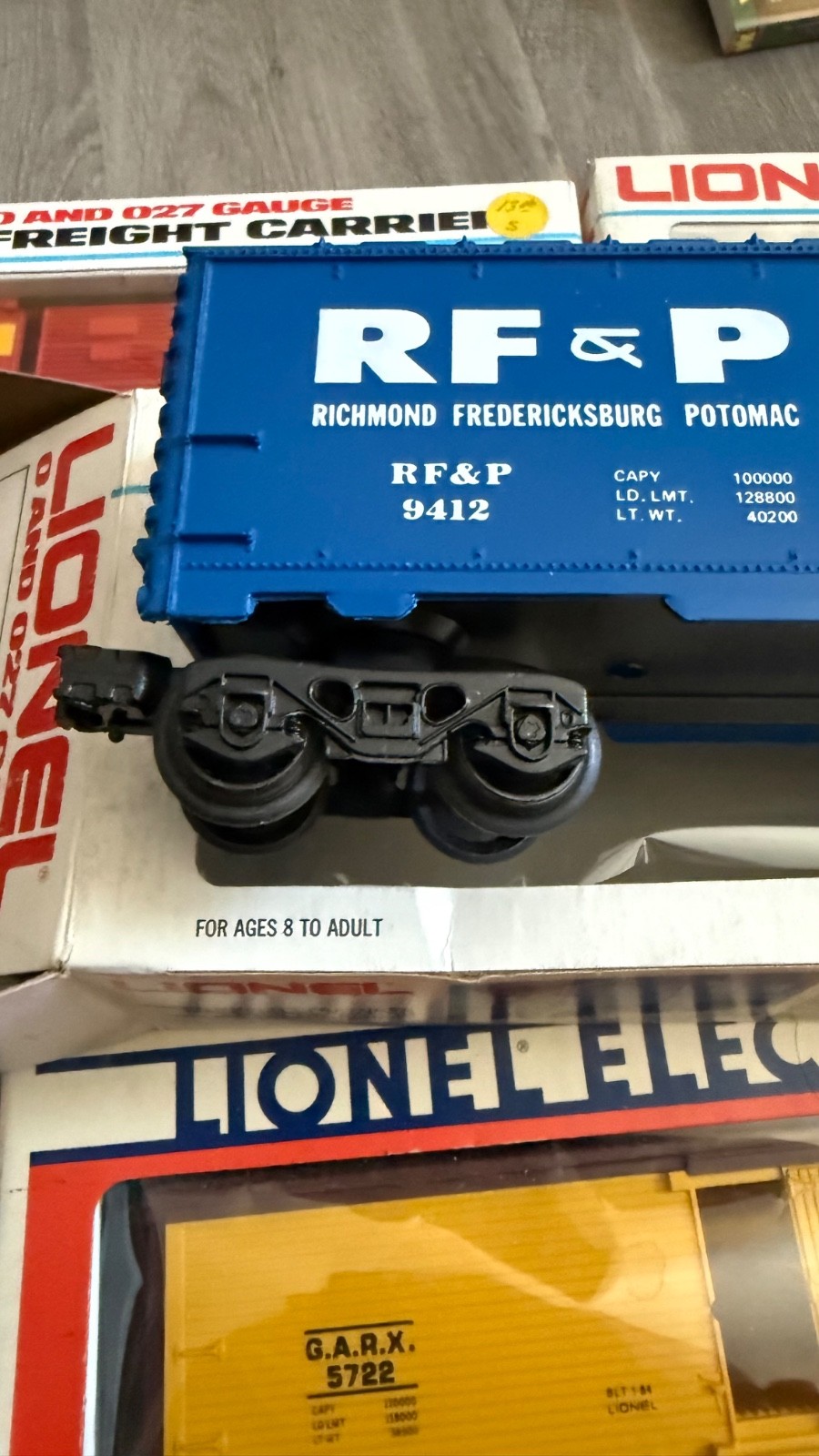 Vintage Lionel O/O27 Gauge Freight Boxcars (MPC Era) – Set of 5 with Boxes