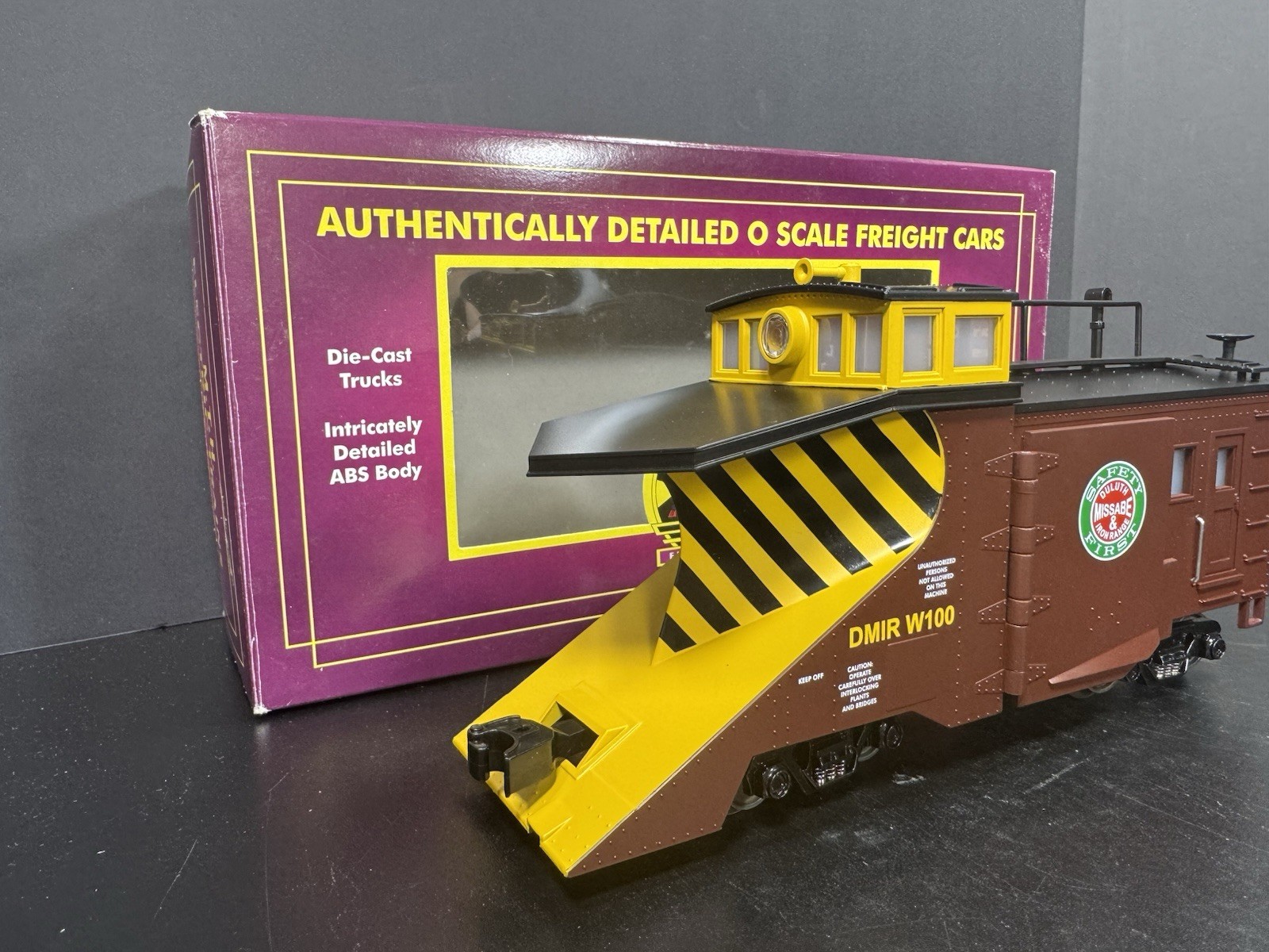 MTH 20-98236 Duluth Missabe & Iron Range DM&IR snow plow #W100 LNIB
