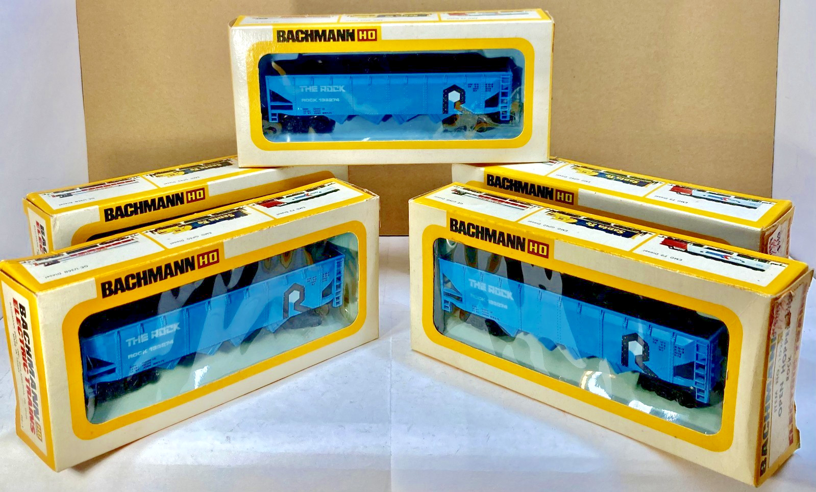 Lot of 5 Bachmann No. 1029 “The Rock” 4-Bay Hoppers in NOS Original Boxes !