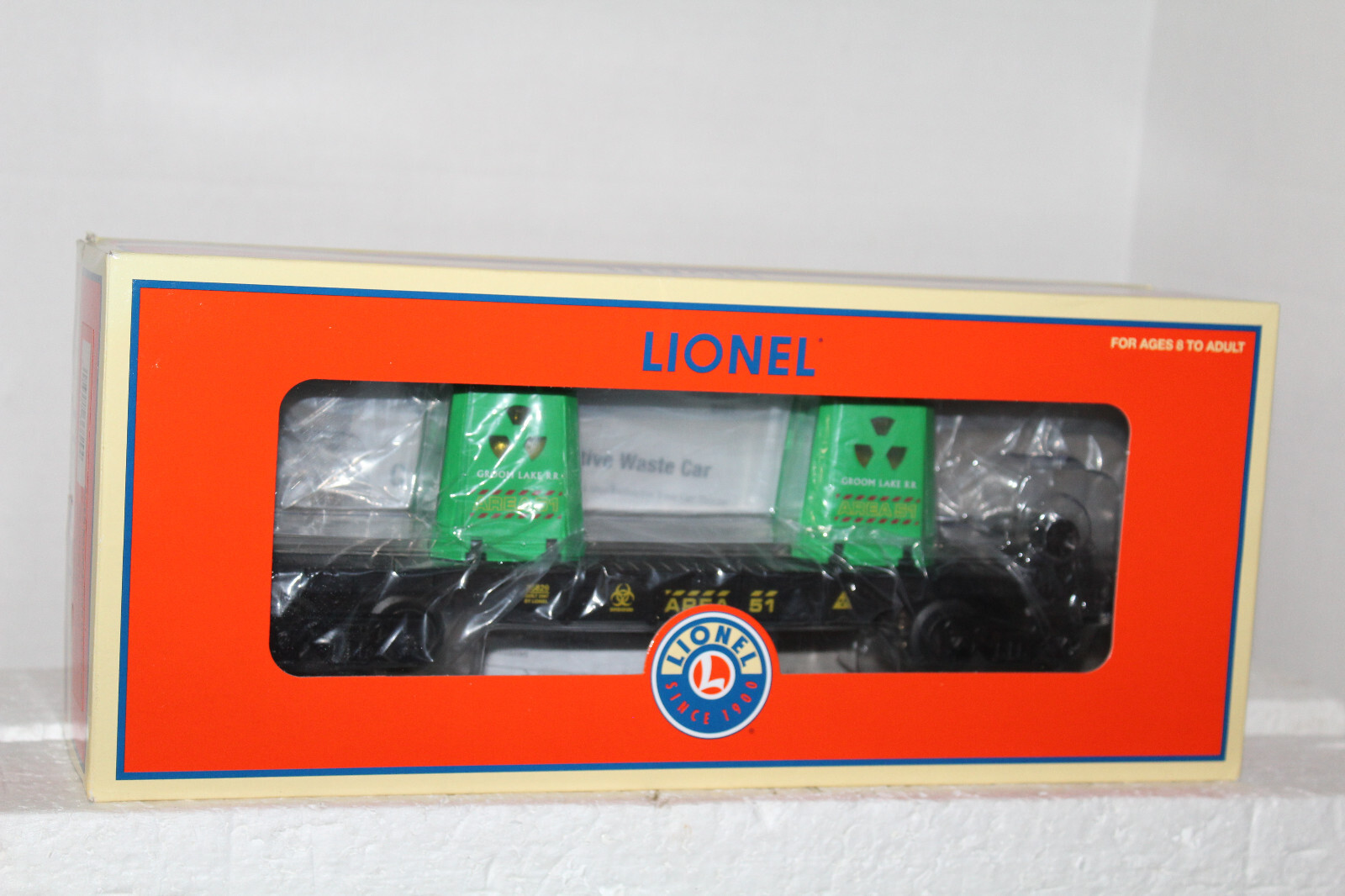 LIONEL #36829 OPERATING AREA 51 ALIEN RADIOACTIVE WASTE CAR