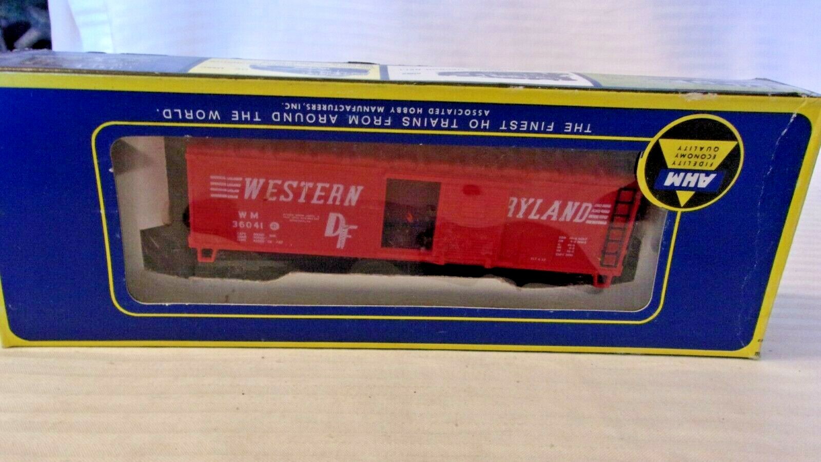 HO Scale AHM, Set of 2 40′ Western Maryland Box Car, Red #36041 BNOS