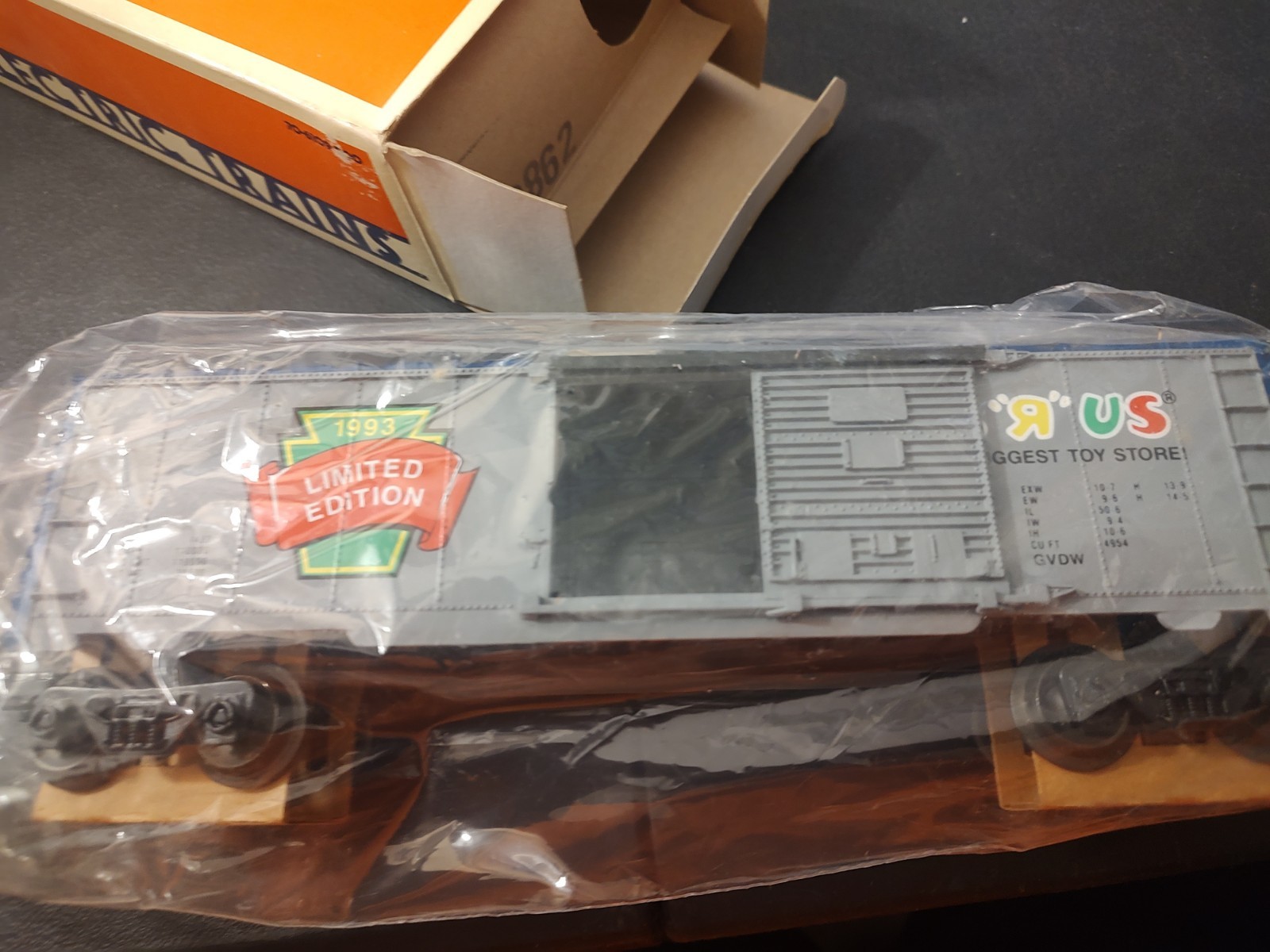 Lionel 16808 1993 Toys R Us Limited Edition Box Car – New
