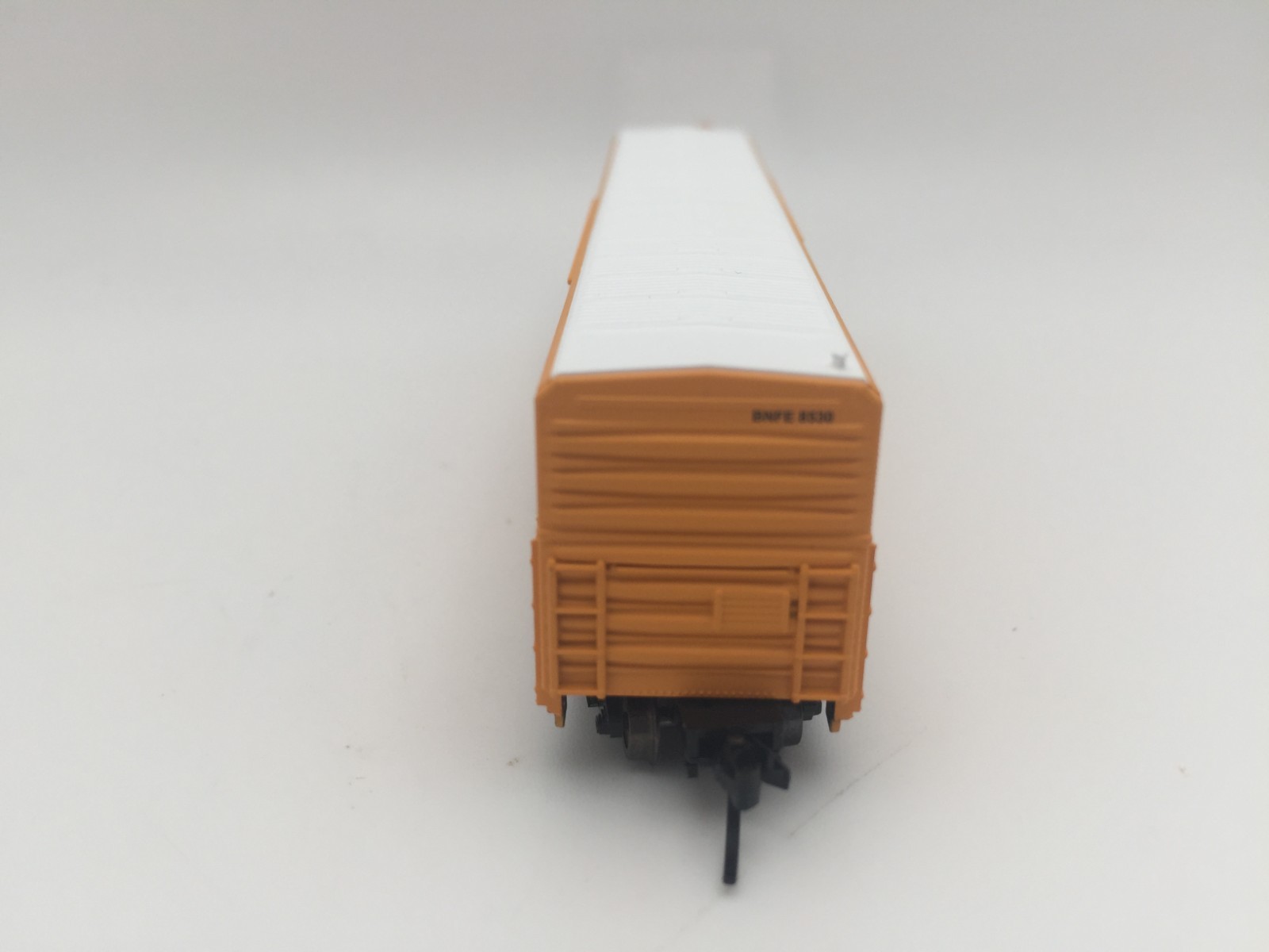 Red Caboose N Scale RN-18608-04 BNFE N R-70-15 Mechanical Reefer Rd #8530