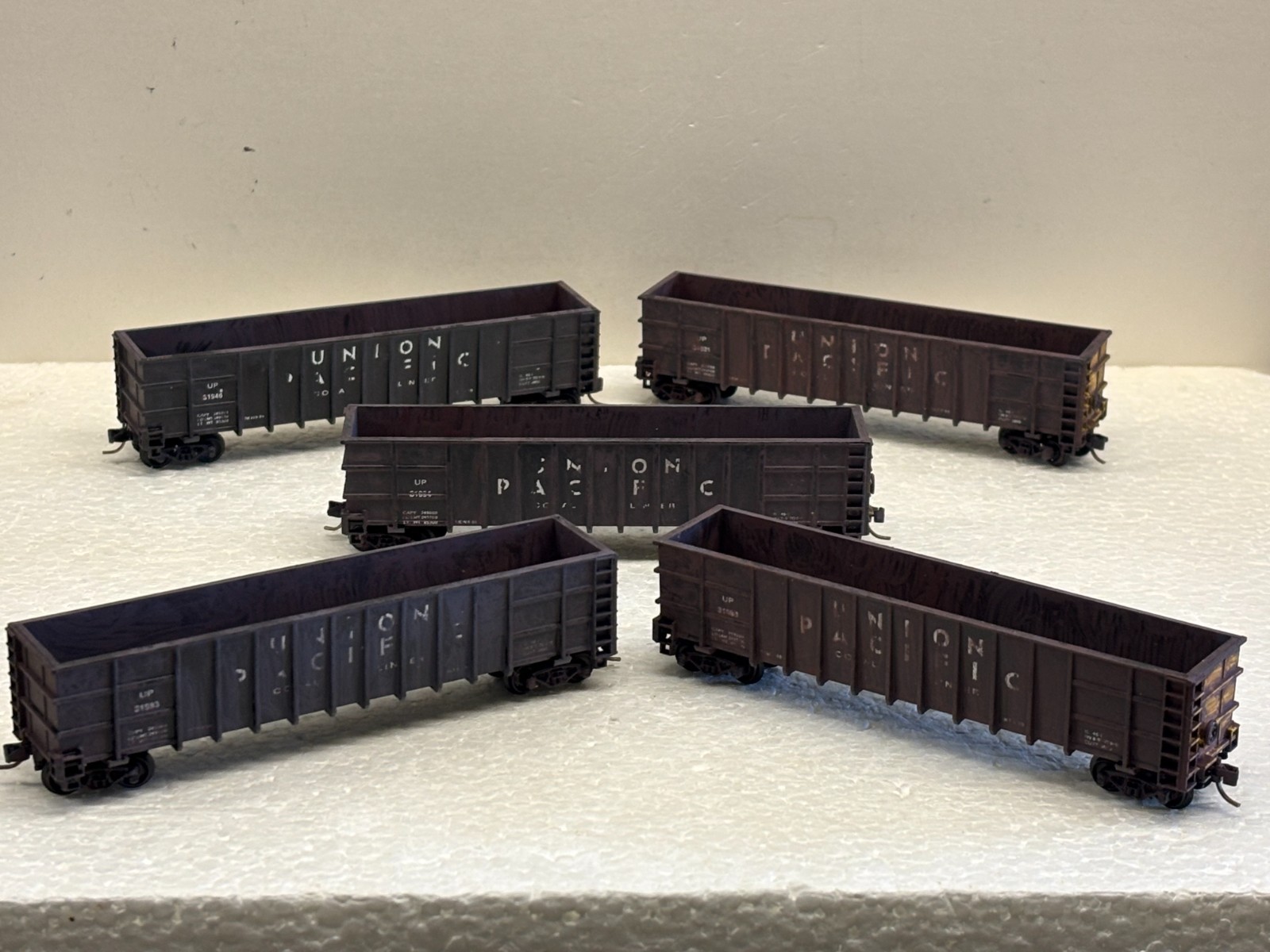 N Scale Five (5) MDC Union Pacific Custom Weathered w/MTL Trucks and Couplers