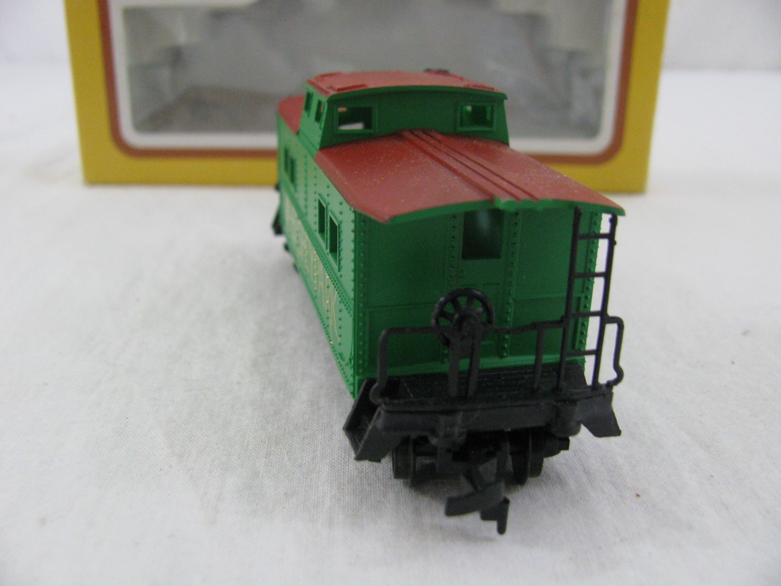 Life Like HO Scale Hershey Park Christmas Candy Lane Cupola Caboose #8937 VG