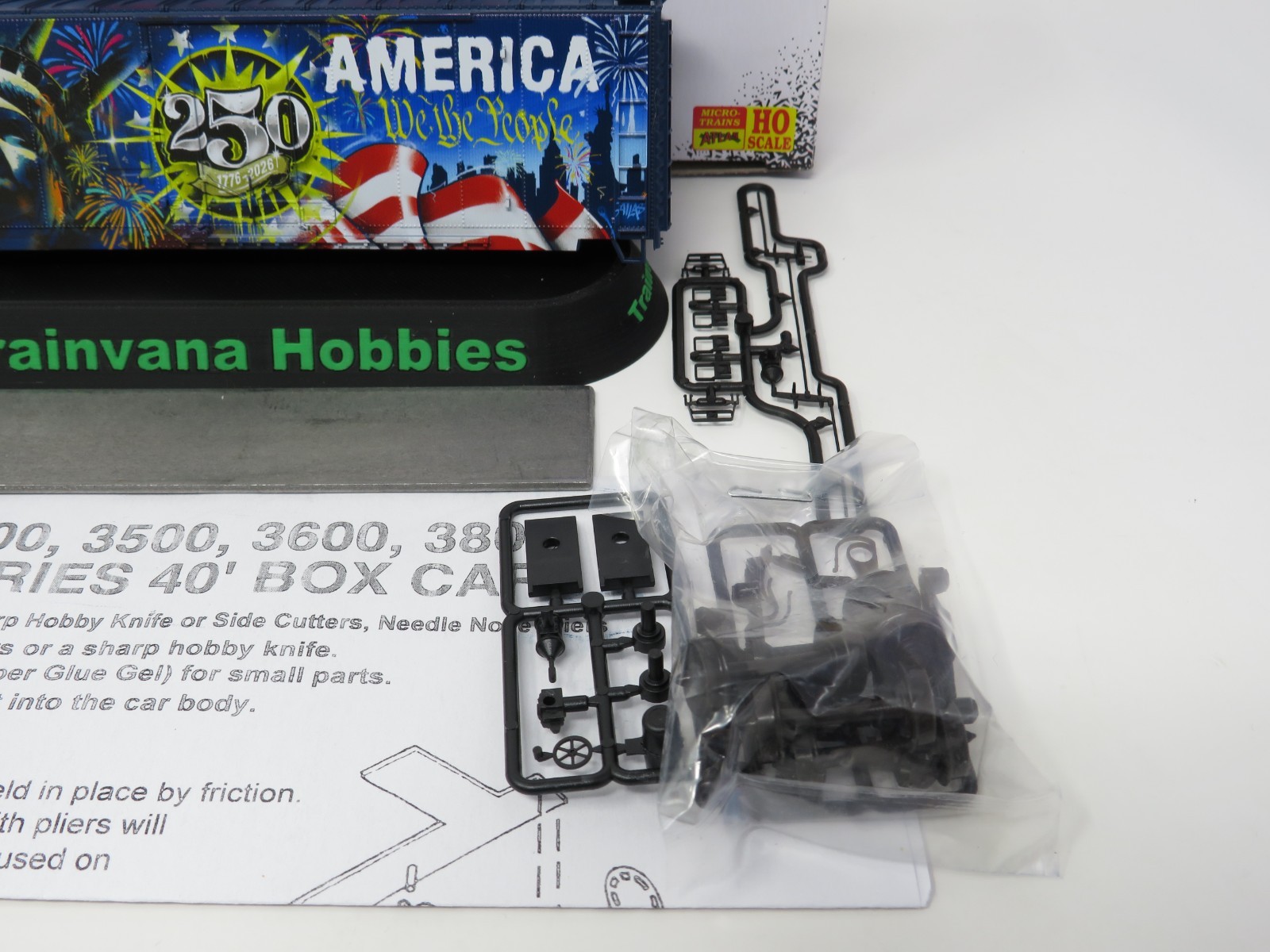 Micro Trains HO 3100-10004 Liberty 250 America Independence 40′ Box Car Kit