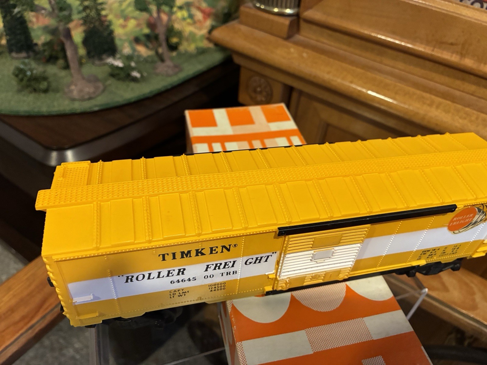 ~Mint Un-Run~Lionel Postwar 6464-500 Timken (Painted Yellow Mold) C9 Boxed!