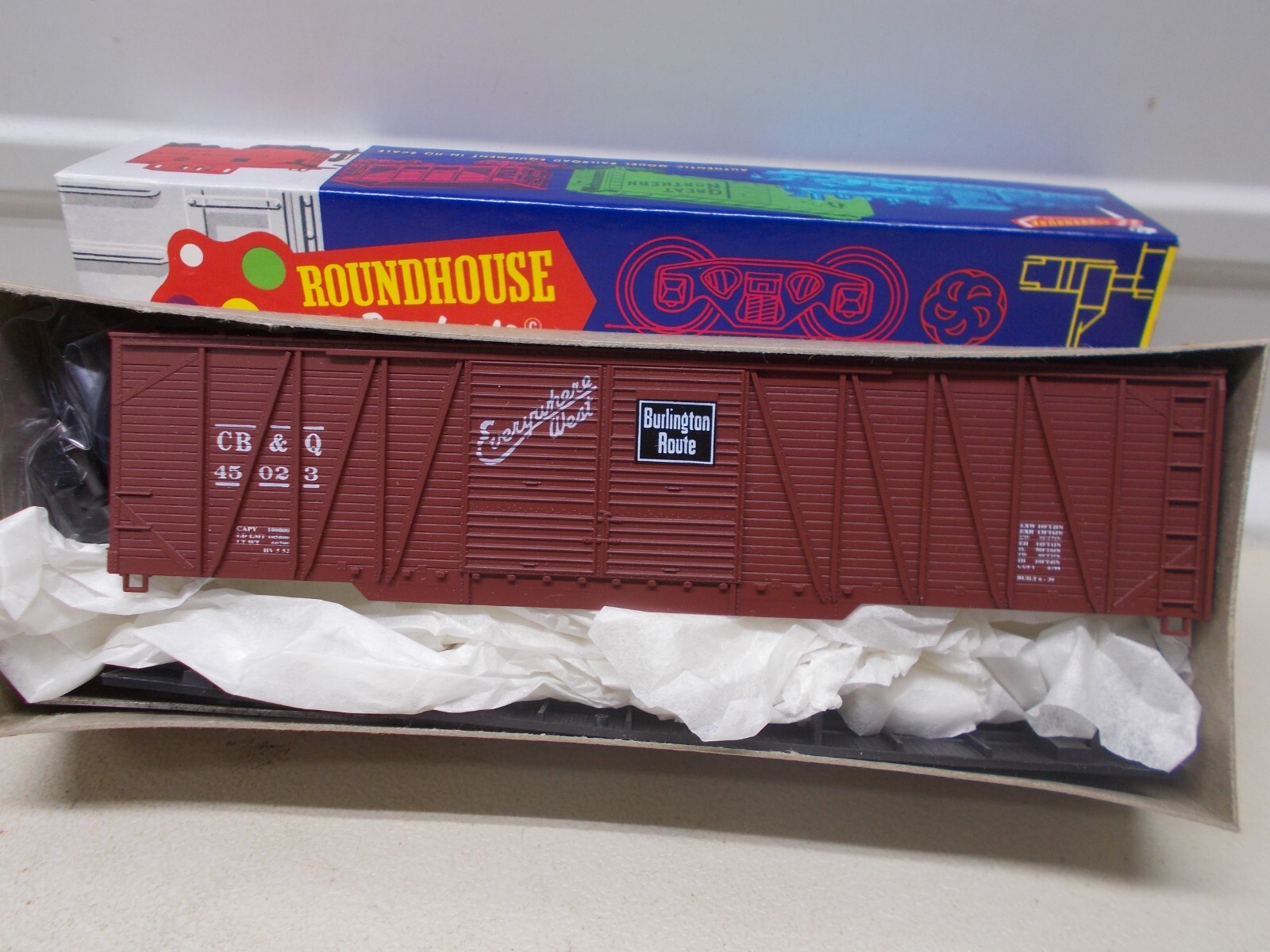 ROUNDHOUSE-#2142-C.B. & Q.-50′ BOXCAR #45023- KIT~ HO SCALE