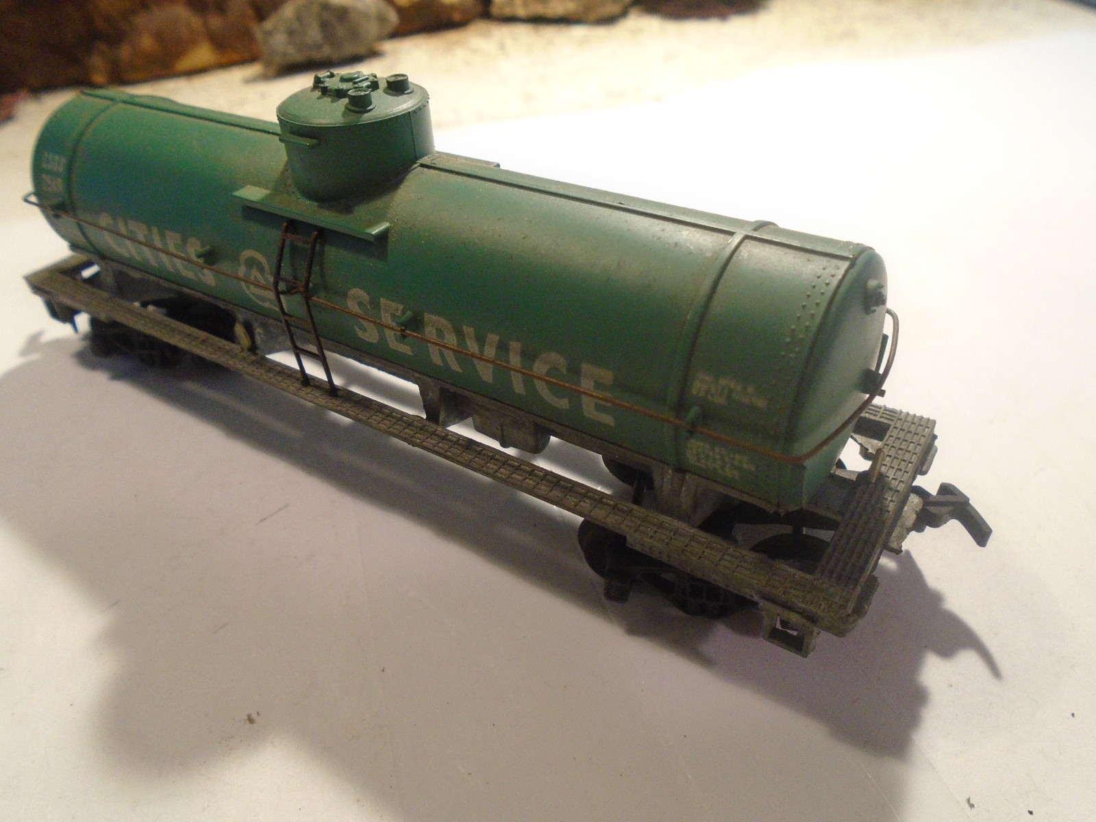 HO SCALE VINTAGE DIECAST VINTAGE CITIES SERVICE TANK CAR CSOX 2549, 5-107-4-5