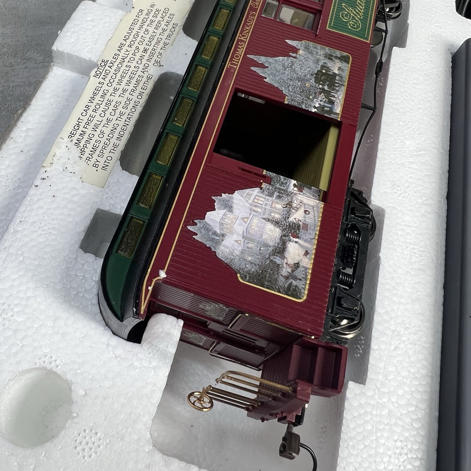 Thomas Kinkade Holiday Gathering Combine Car w/ Power Pack & COA