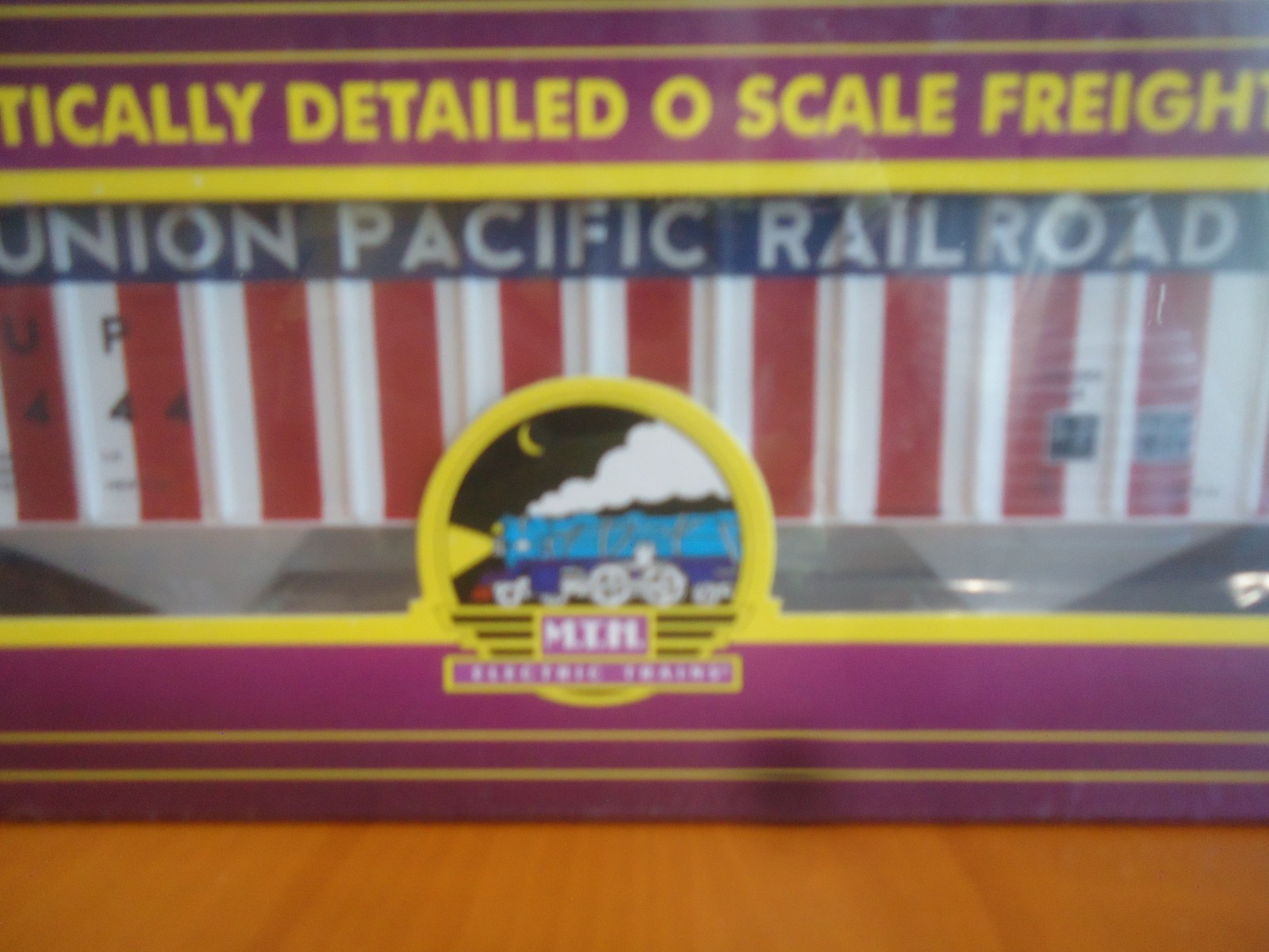 MTH O Scale Union Pacific Patriotic High-Sided Hopper Car (2) Pack 20-97142