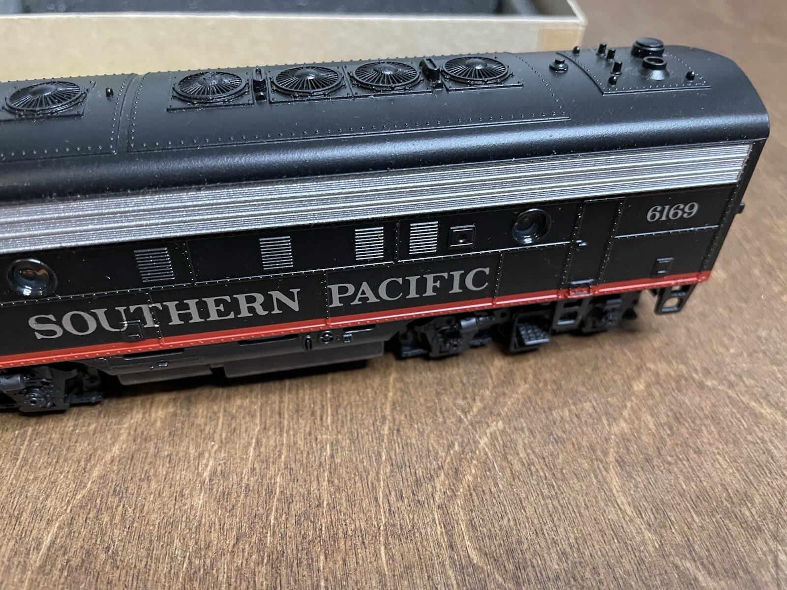 HO ATHEARN 3041 F7A SOUTHERN PACIFIC SP BLACK WIDOW DUMMY