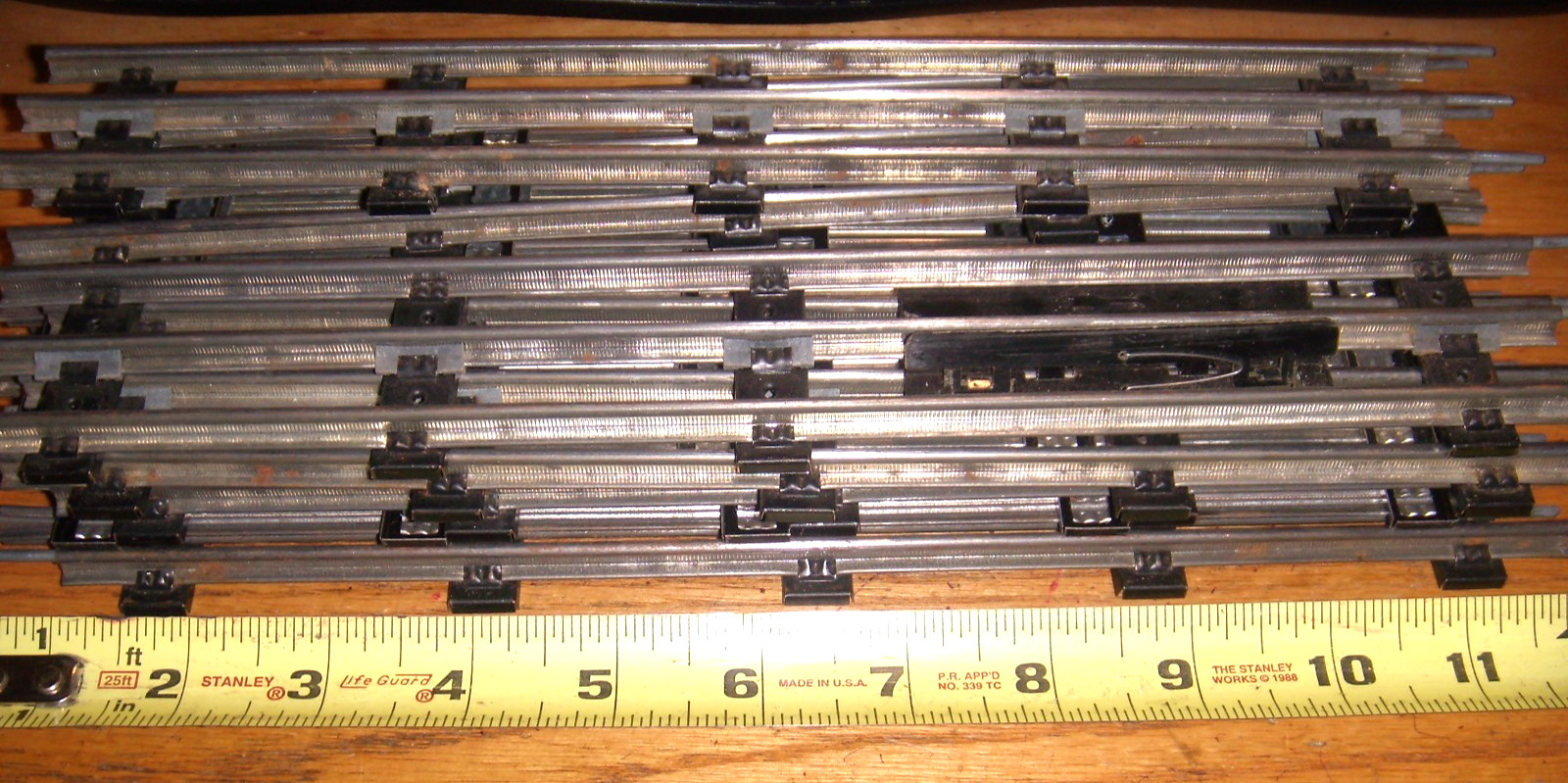LIONEL 28 12=STRAIGHT & 16= CURVED ALL IN GOOD COND FREE SHIPPING