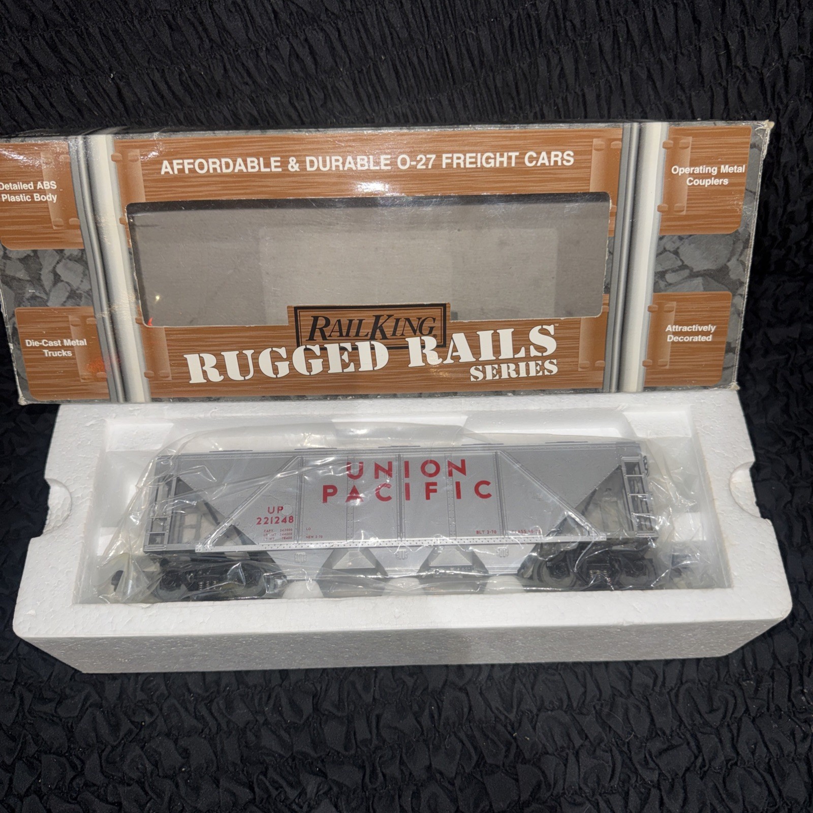 MTH 33-7503 Union Pacific Covered Hopper #221248 (3 rail) – NEW!