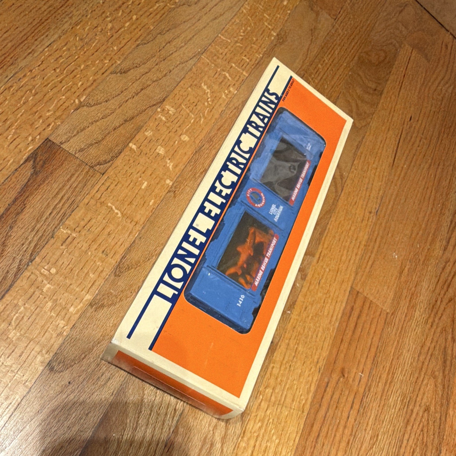 3436 Lionel City Aquarium Car 3D HOLOGRAPHIC IMAGES & DIE CAST METAL TRUCKS