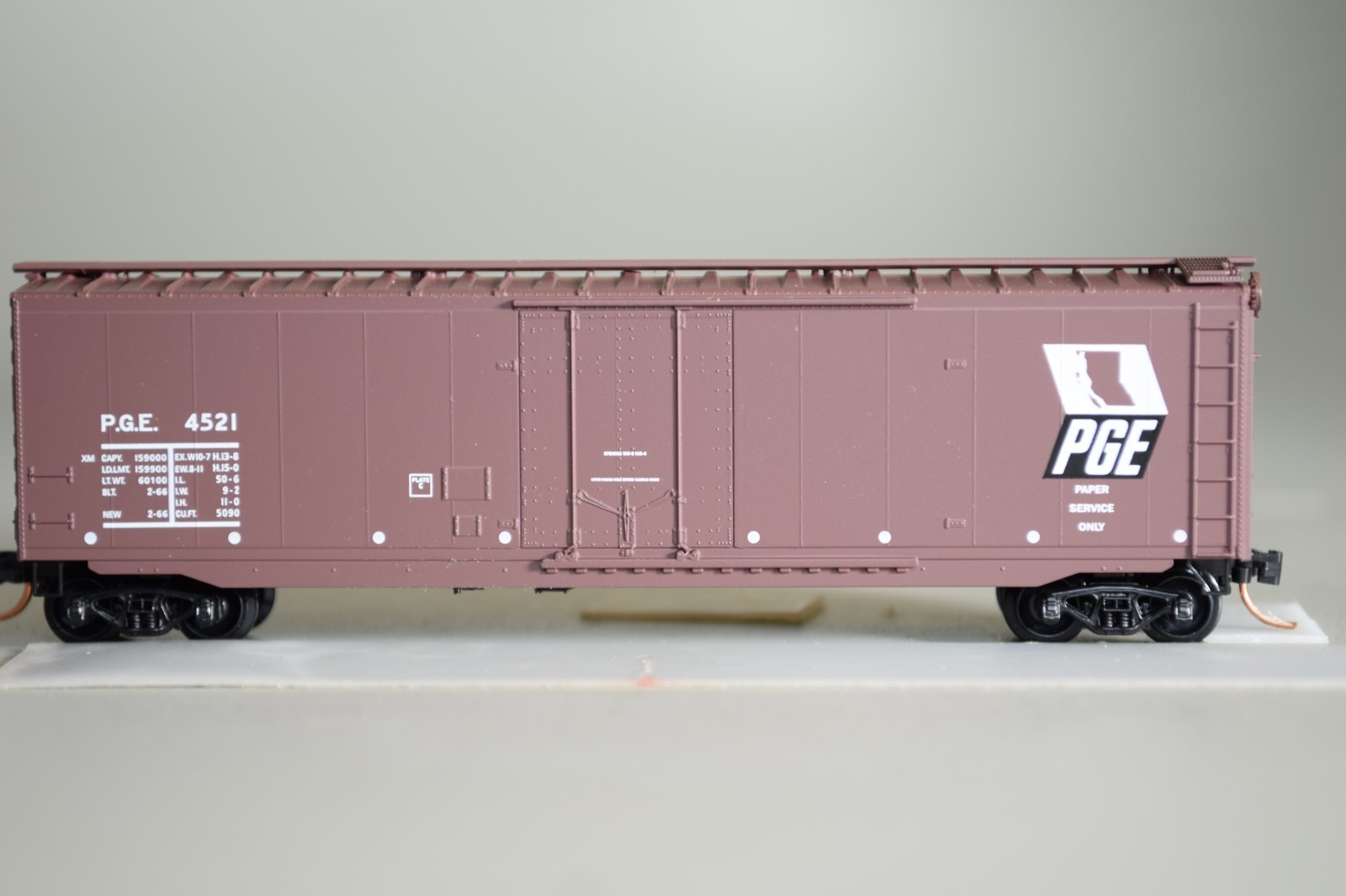 8312 N Scale Micro-Train PGE PACIFIC GREAT EASTERN 50′ BOX CAR