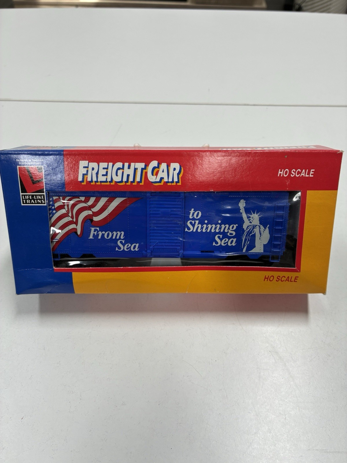 Life-Like HO 8539 From Sea to Shining Sea Lady Liberty Flag Box Car Patriotic