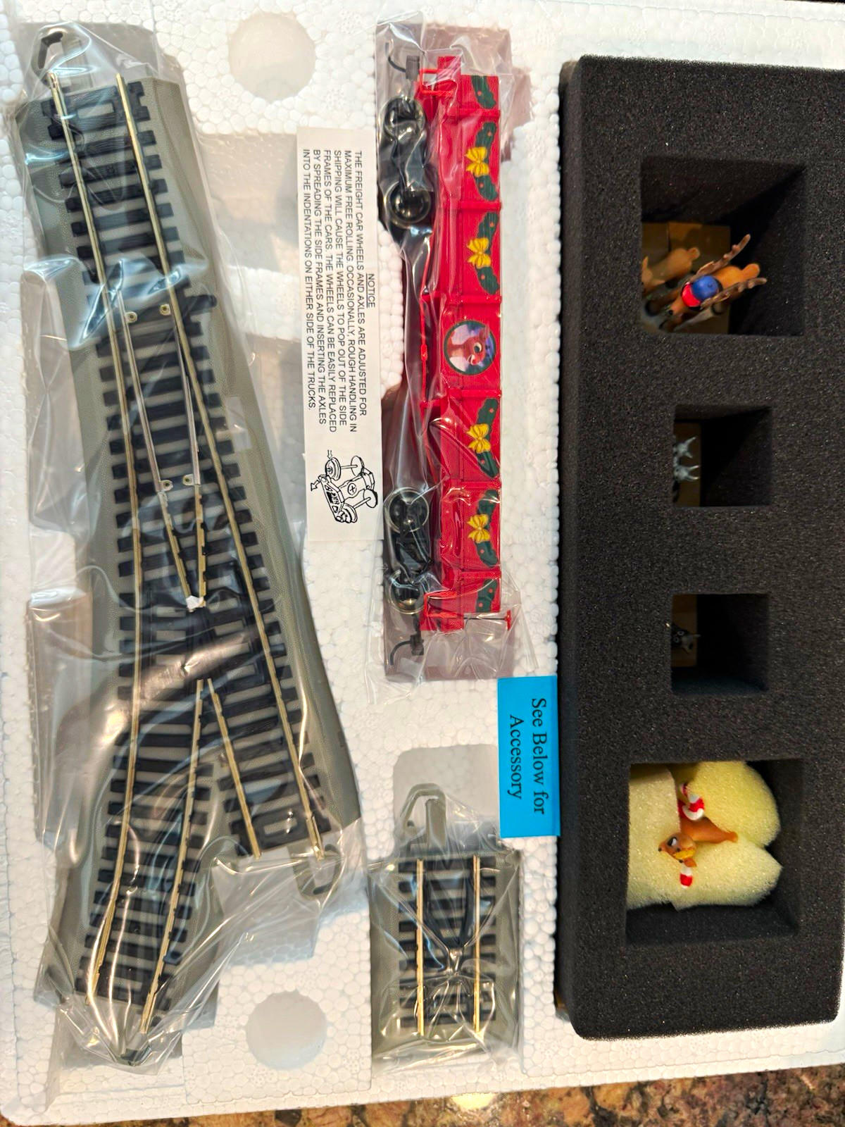 Hawthorne Village Rudolph HO Scale Red Gondola Freight Car Limited Edition train