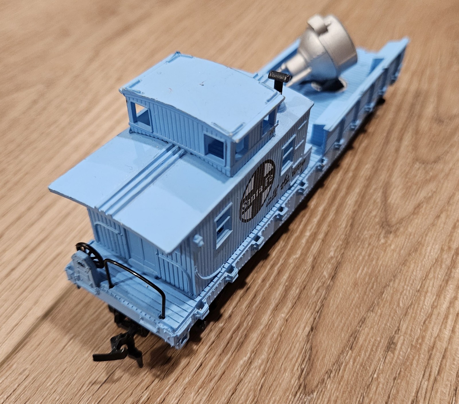 Vintage Life Like HO Scale Santa Fe Maintenance Search Light Train Car Hong Kong