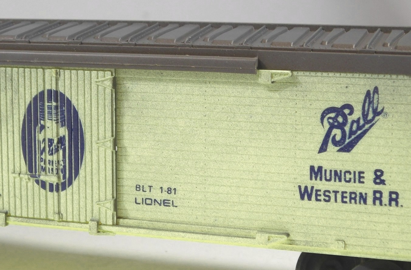 LIONEL 6-5705 O-GAUGE 1981 BALL GLASS JAR BILLBOARD REEFER CAR NIB