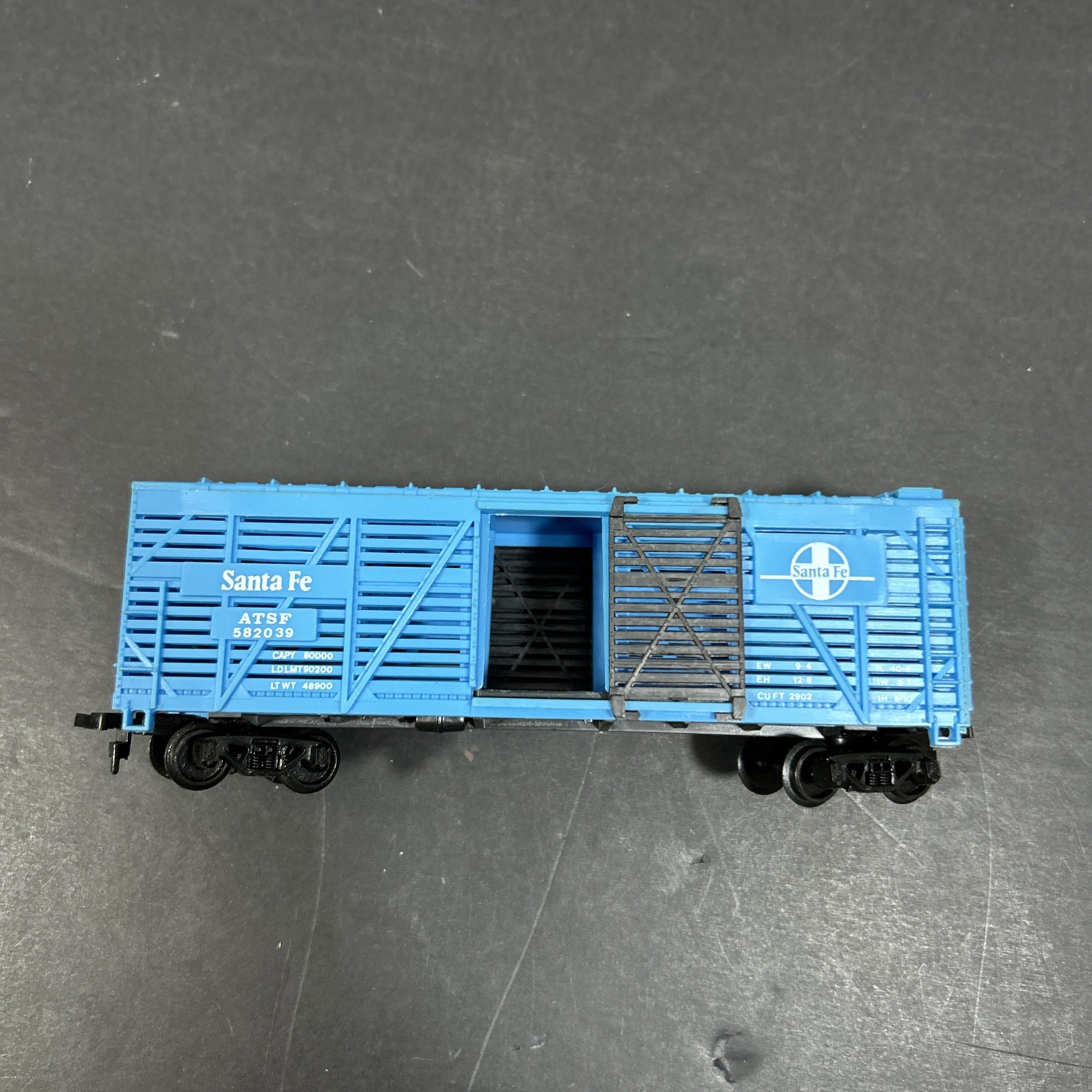 Santa Fe HO Santa Fe 40’ Stock Cattle Car ATSF # 582039 Model Freight Train Car