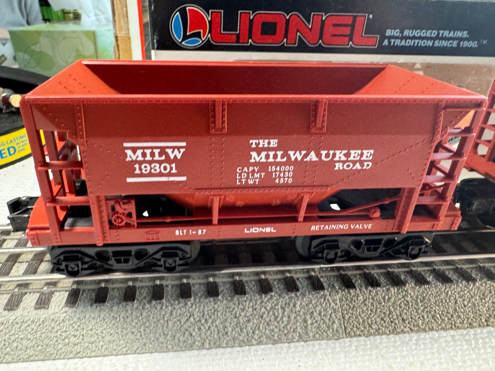 🚂 LIONEL 6-19301 Milwaukee Road Ore Cars- SET OF TWO💥 L2364