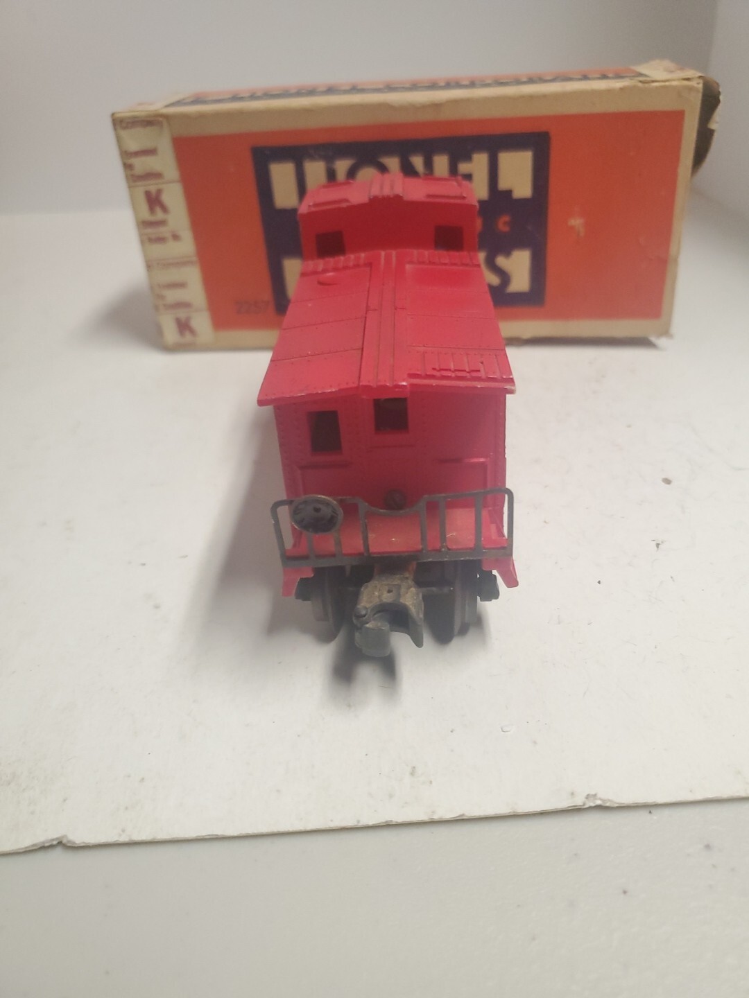 Lionel O Gauge #2257 Caboose Sp Corner Of Rear Roof Overhang Is Broken