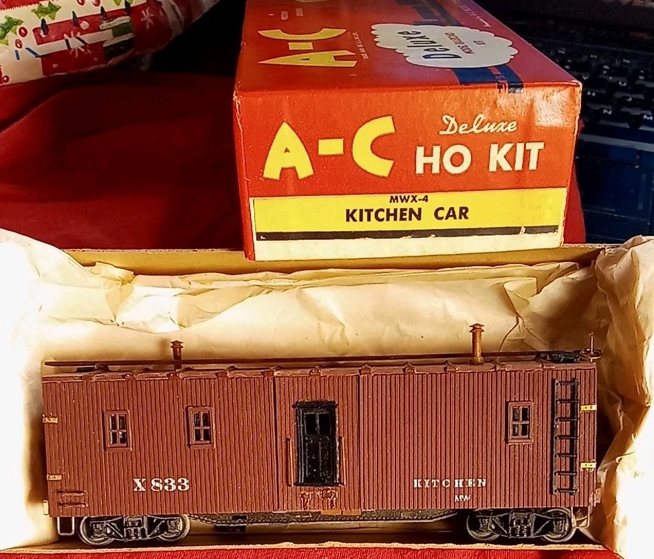 A-C Model Kitchen MW Car Brown Chic HO Models Wood Metal Tuff Flex Sprung X 833