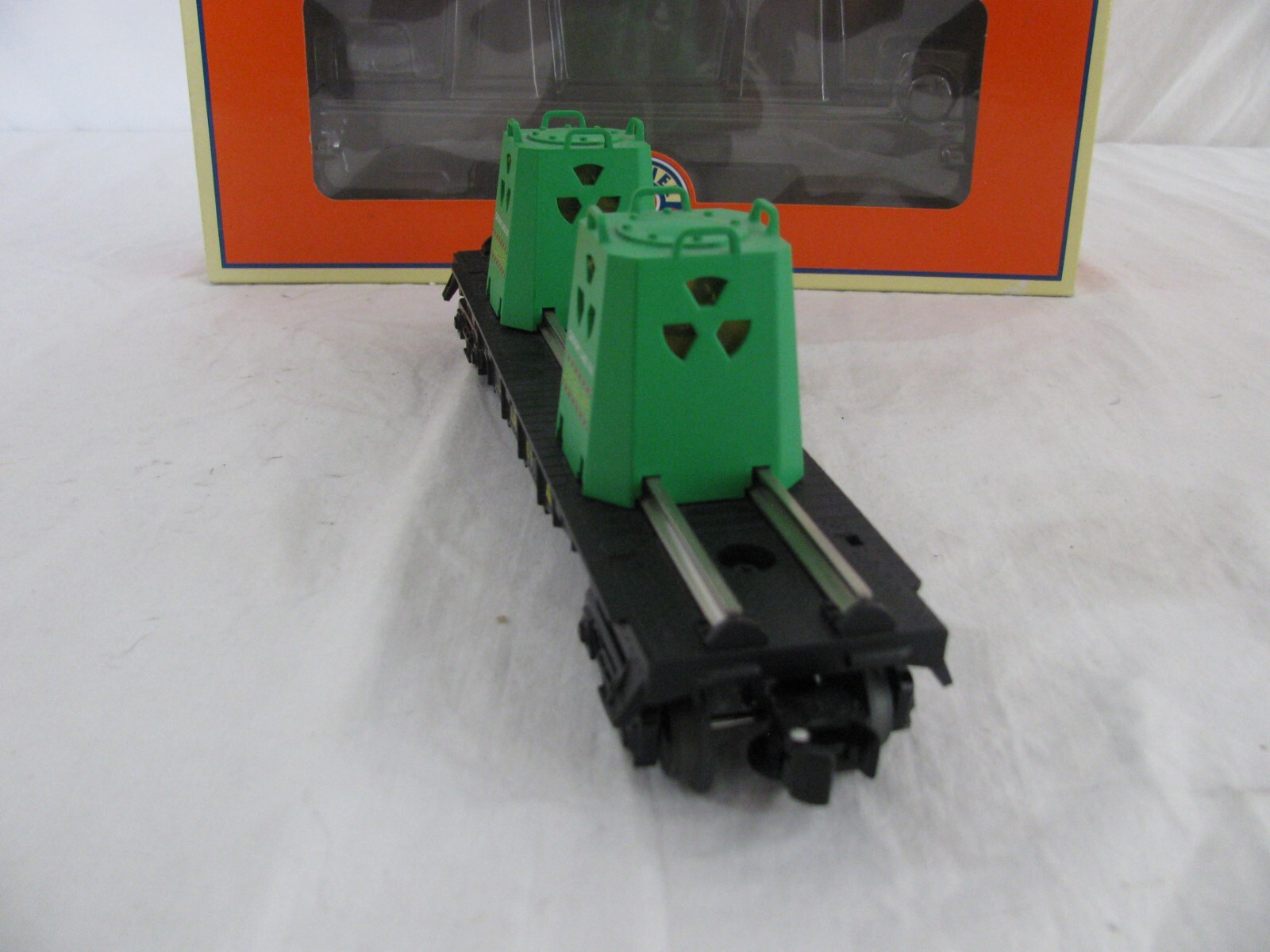 Lionel Trains Area 51 Groom Lake Alien Radioactive Waste Flat Car #6-36829 EX