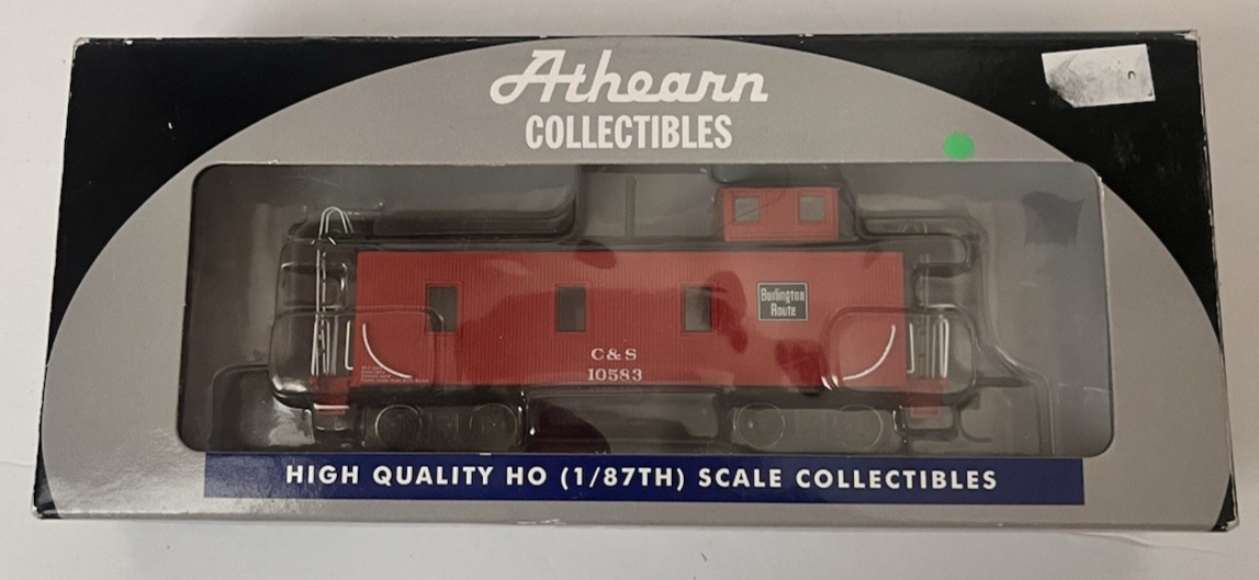 Athearn HO 99426 C&S #10583 Wood Caboose Gresley Freight Station Museum Edition