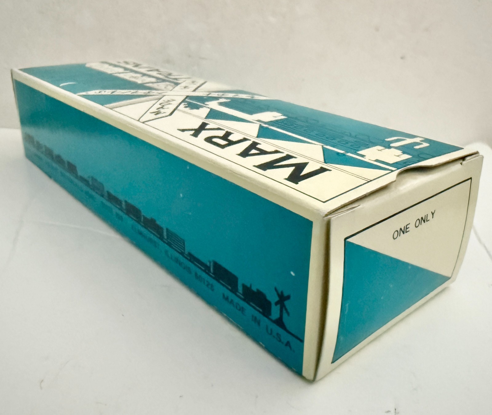 New Modern Marx Trains 73415 Iron City Light Beer Refrigerator Car w/KEGS & Box