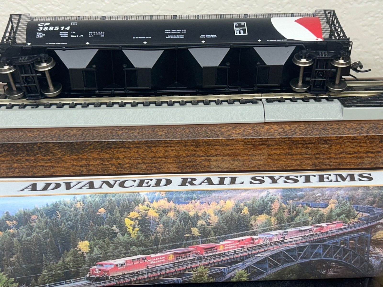 CANADIAN PACIFIC MULTI-MARK PACMAN BLACK CYLINDRICAL HOPPER CAR HO Scale NEW