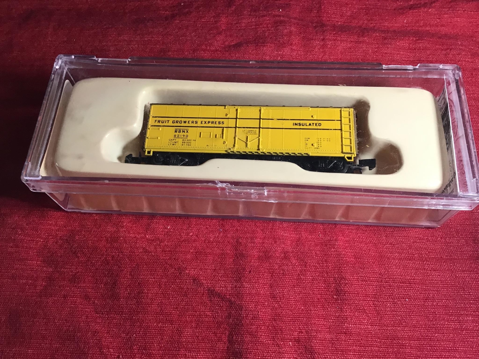CON-COR N-SCALE 40’ FRUIT GROWERS EXPRESS REEFER #105102 L@@K!!!