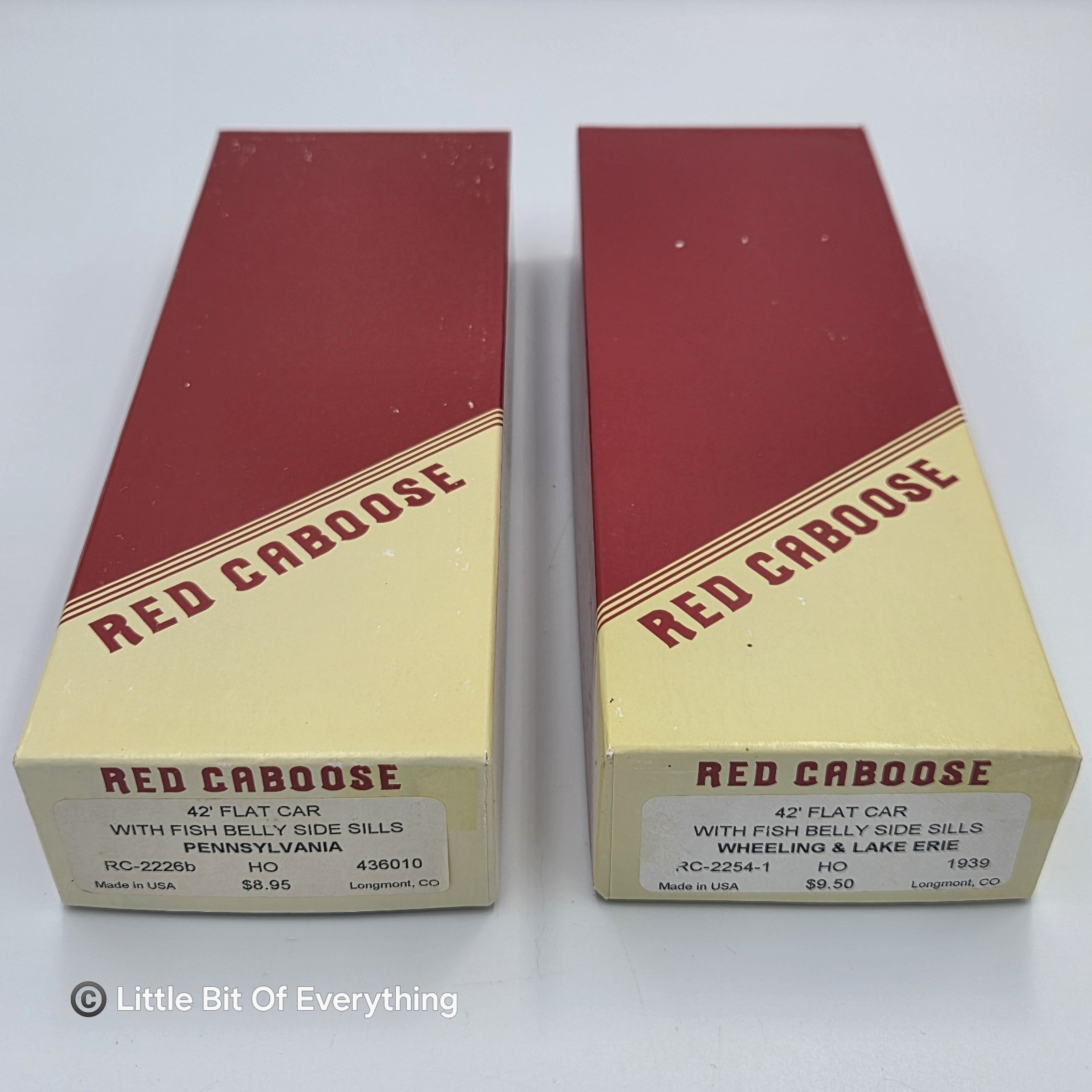 Red Caboose TWO CAR LOT: PRR / W&LE 42′ Flat Car w/ Fish Belly Side Sills