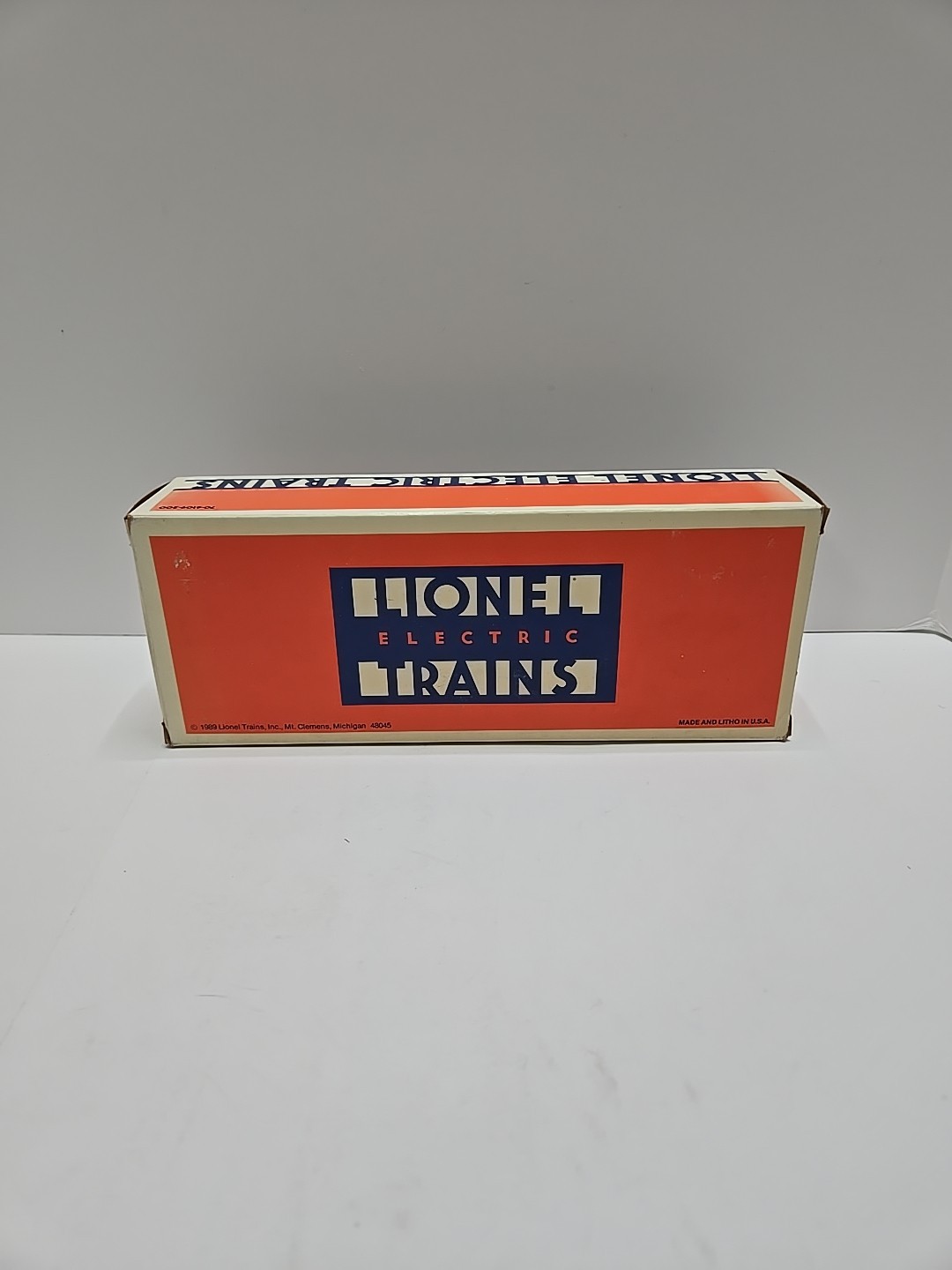 LIONEL 6-19908 CHRISTMAS BOX CAR 1989 SEASONS GREATINGS NEW IN ORIG BOX