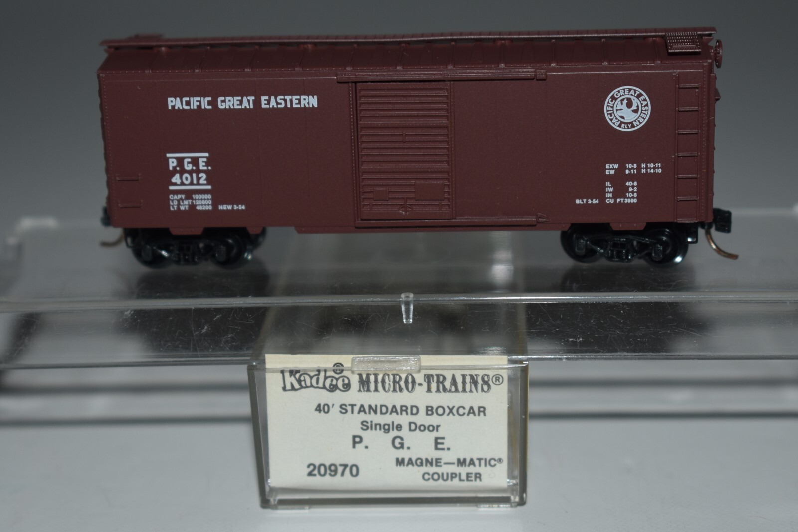 N Scale Kadee Pacific Great Eastern 40′ Single Door Boxcar 4012 C34891