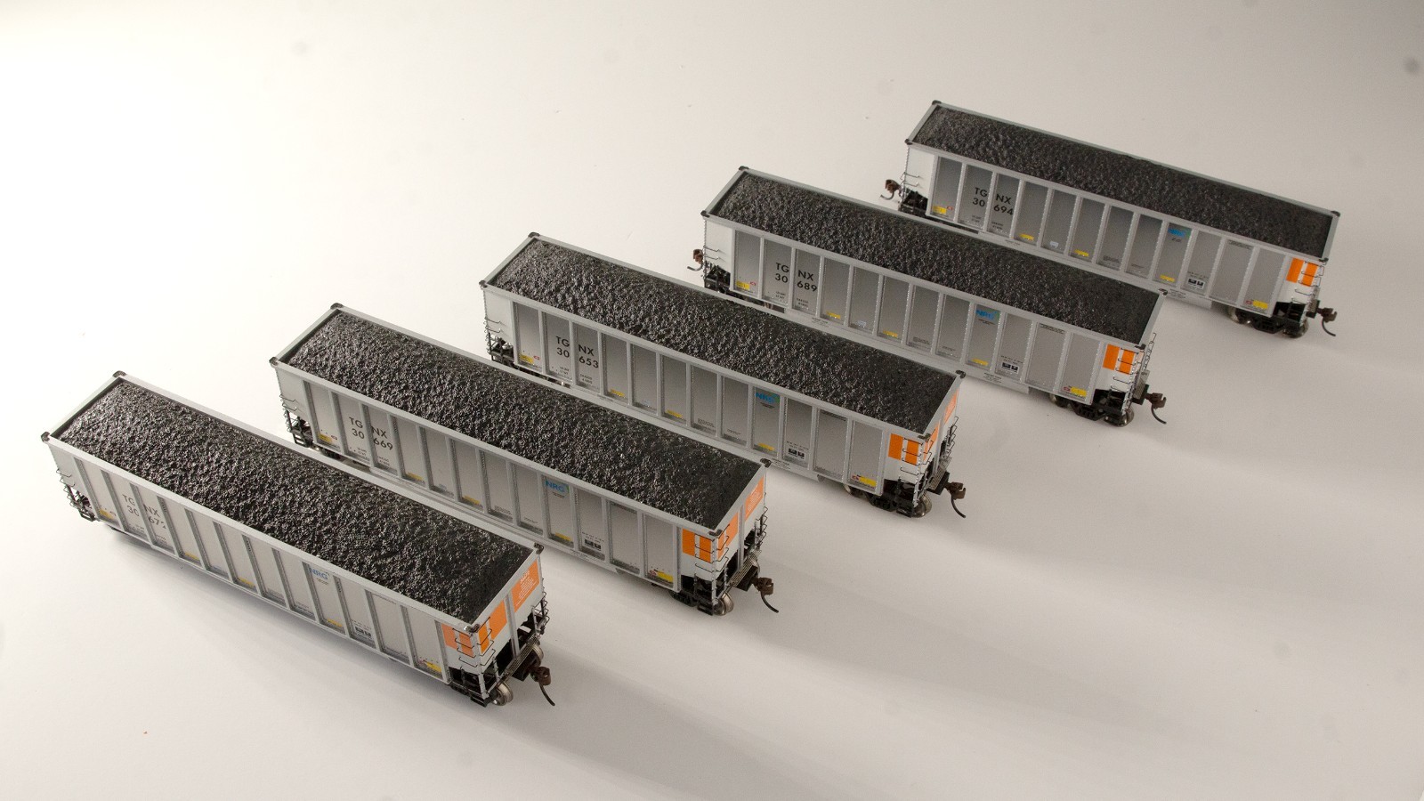 HO Scale Athearn Bethgon Coalporter TGNX 5 Pack