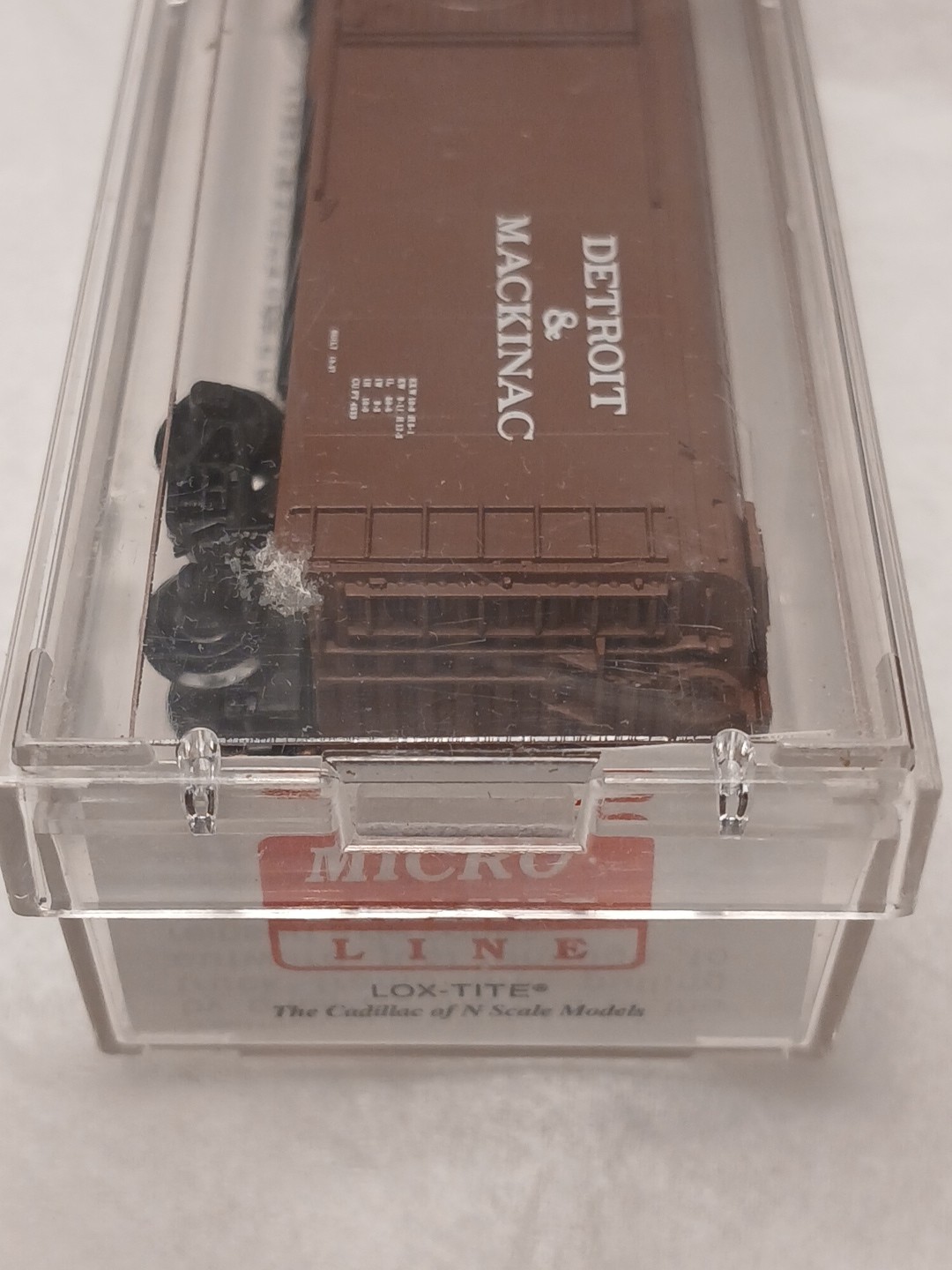 /79030/D&M 3440 Detroit & Mackinac 50′ Wagon Top Box Car Double Doors 2000