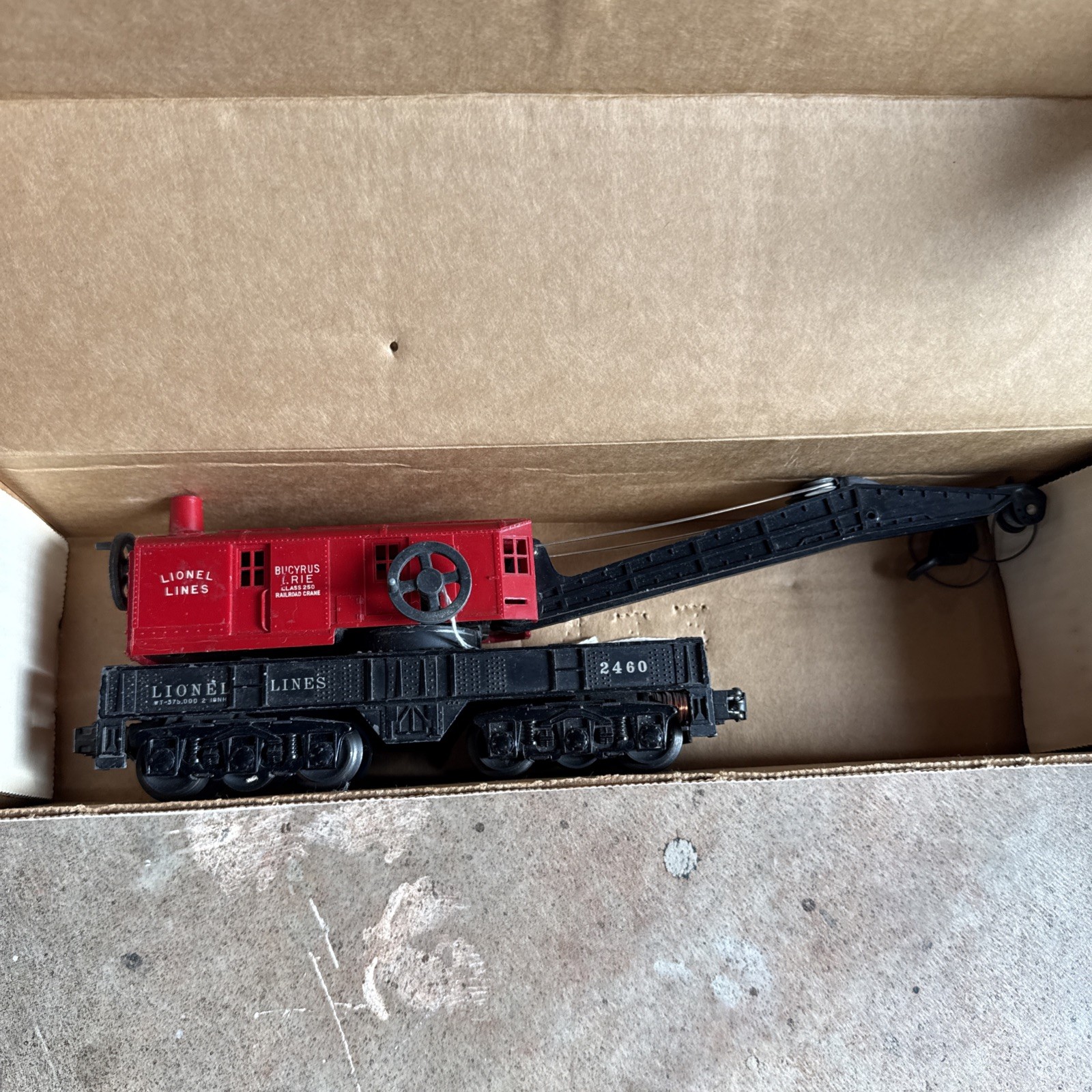 Rare Red with Black top Lionel 2460 Post-War Operating Work Crane