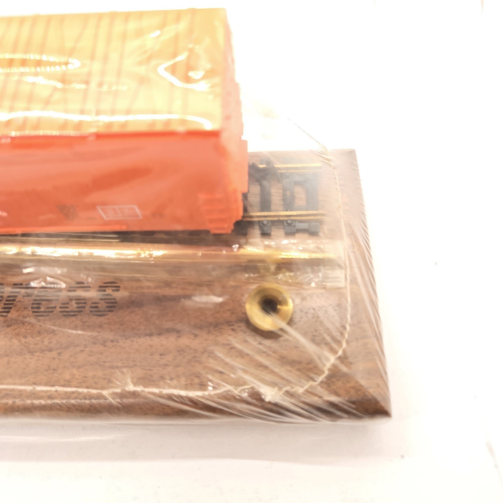 HO Scale Tropicana Boxcar Reefer Train on Track 1988 Citrus Bowl Pen Holder
