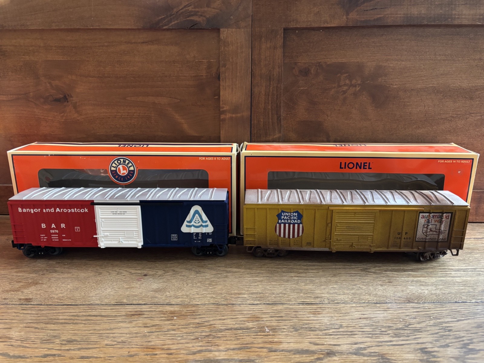 Lionel Boxcars Set of 2 Union Pacific, Bangor and Aroostook Very Good C-6