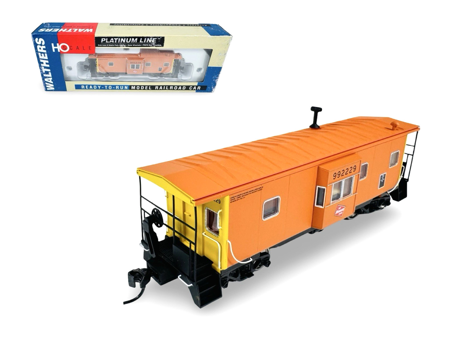 932-7632 Walthers HO 1/87 Milwaukee Road (#992229) Bay Window Caboose