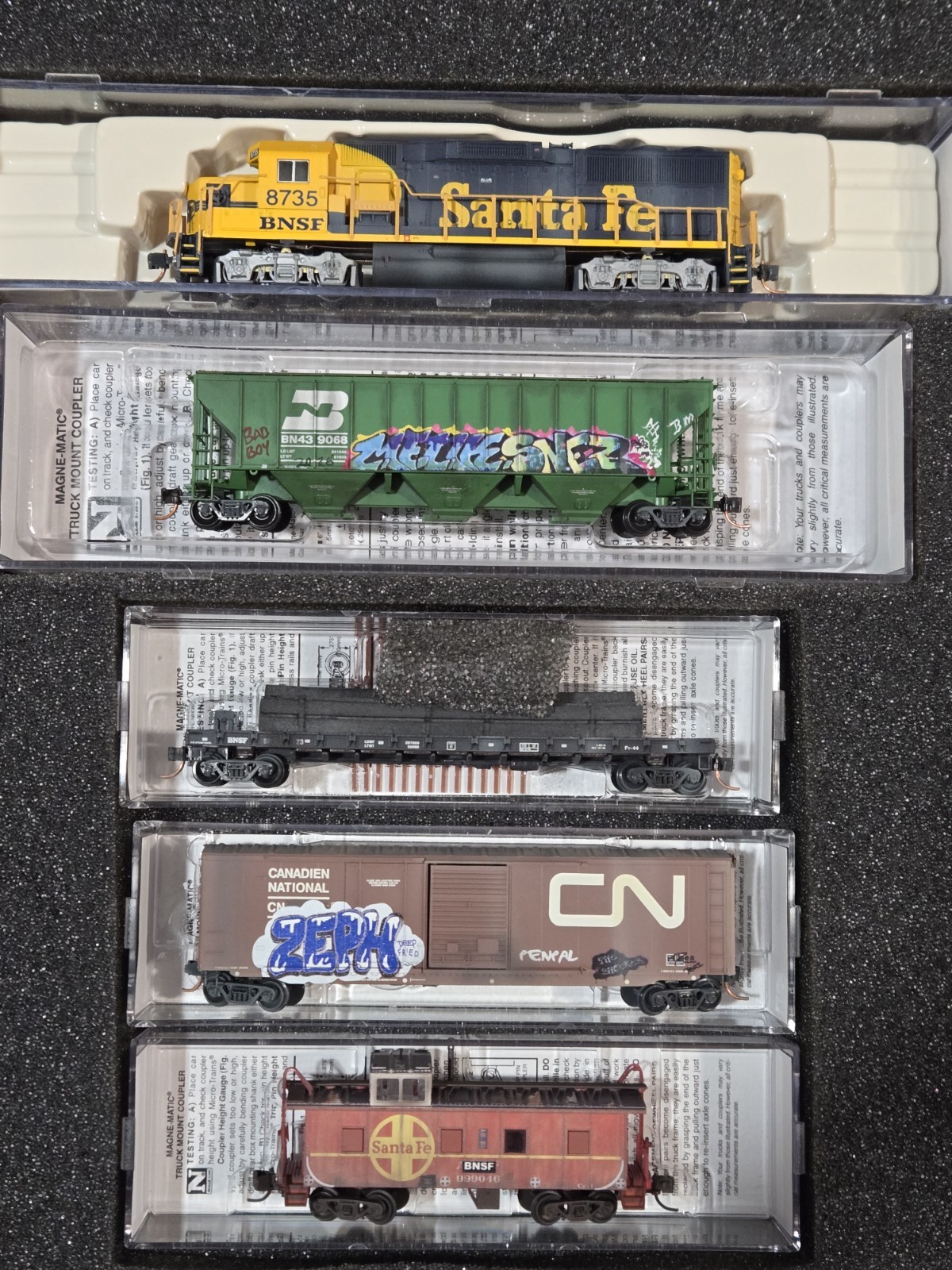 Micro-Trains BNSF Weathered/Graffiti (6-Car Set) Modified