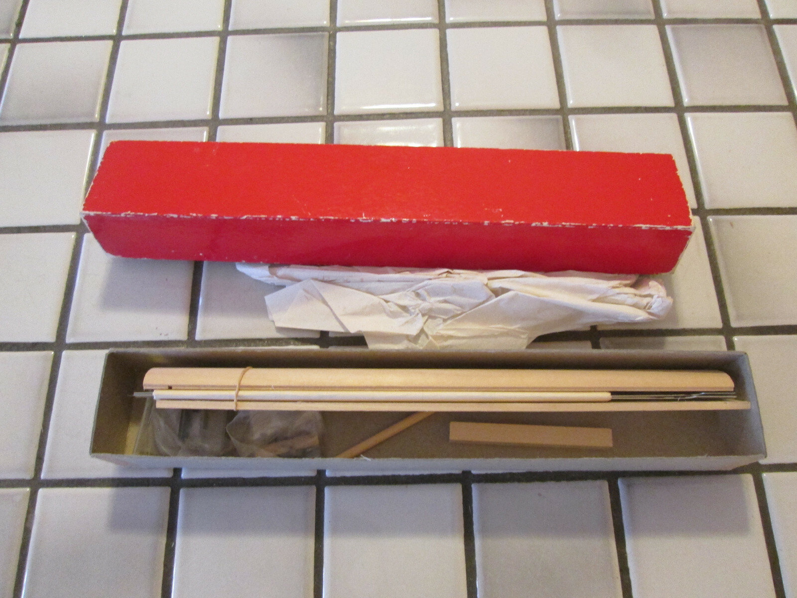 very old silver sides j.c.models wood/metal passenger car HO SCALE ////