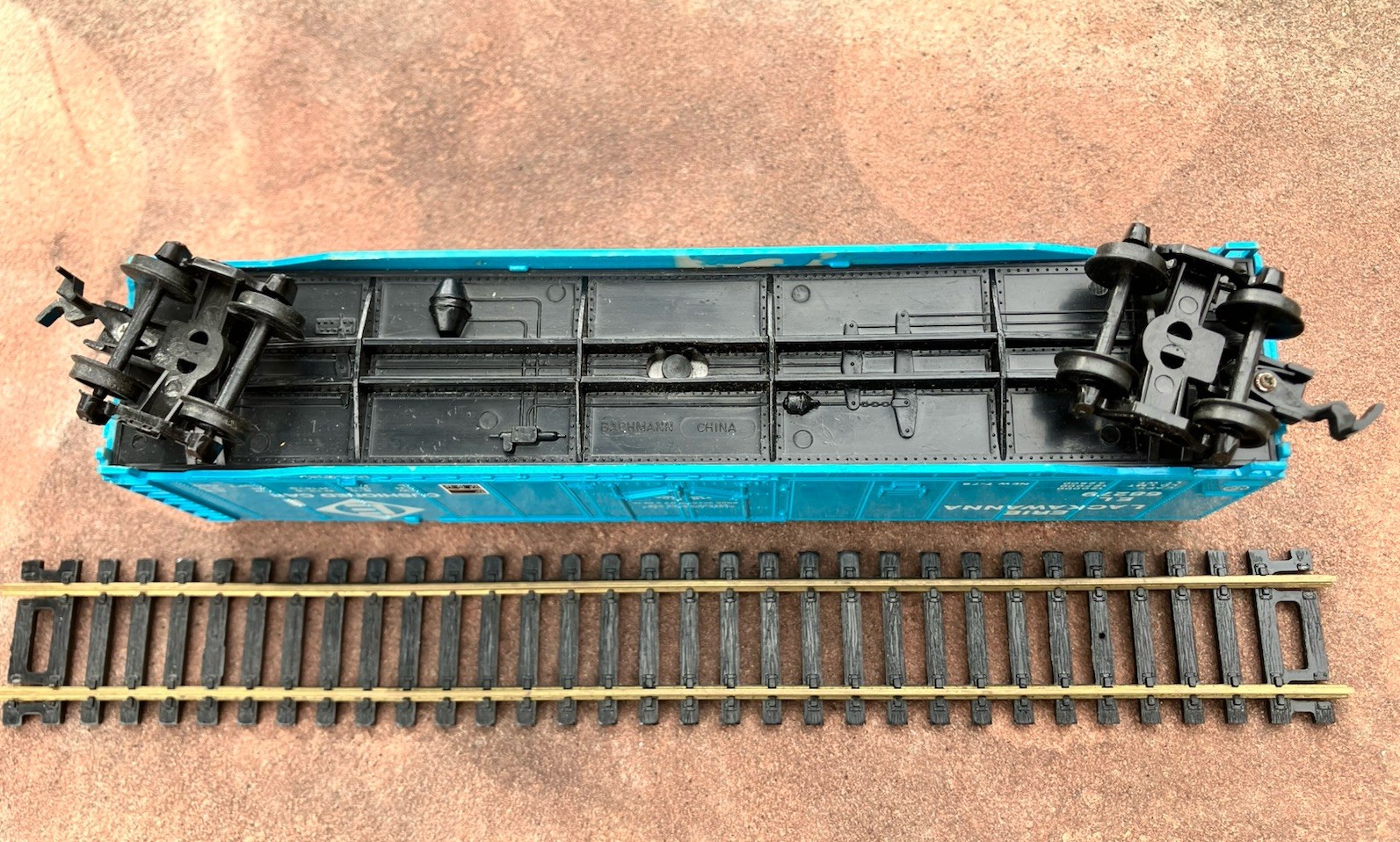 Bachmann Erie Lackawanna HO 68279 Blue Train Car – NEW in packaging