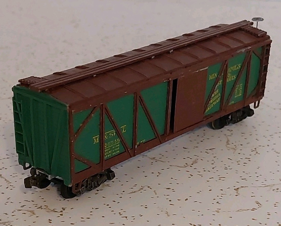 Ulrich Minneapolis & St.Louis HO Boxcar Sprung Metal Trucks Kadees Original Box