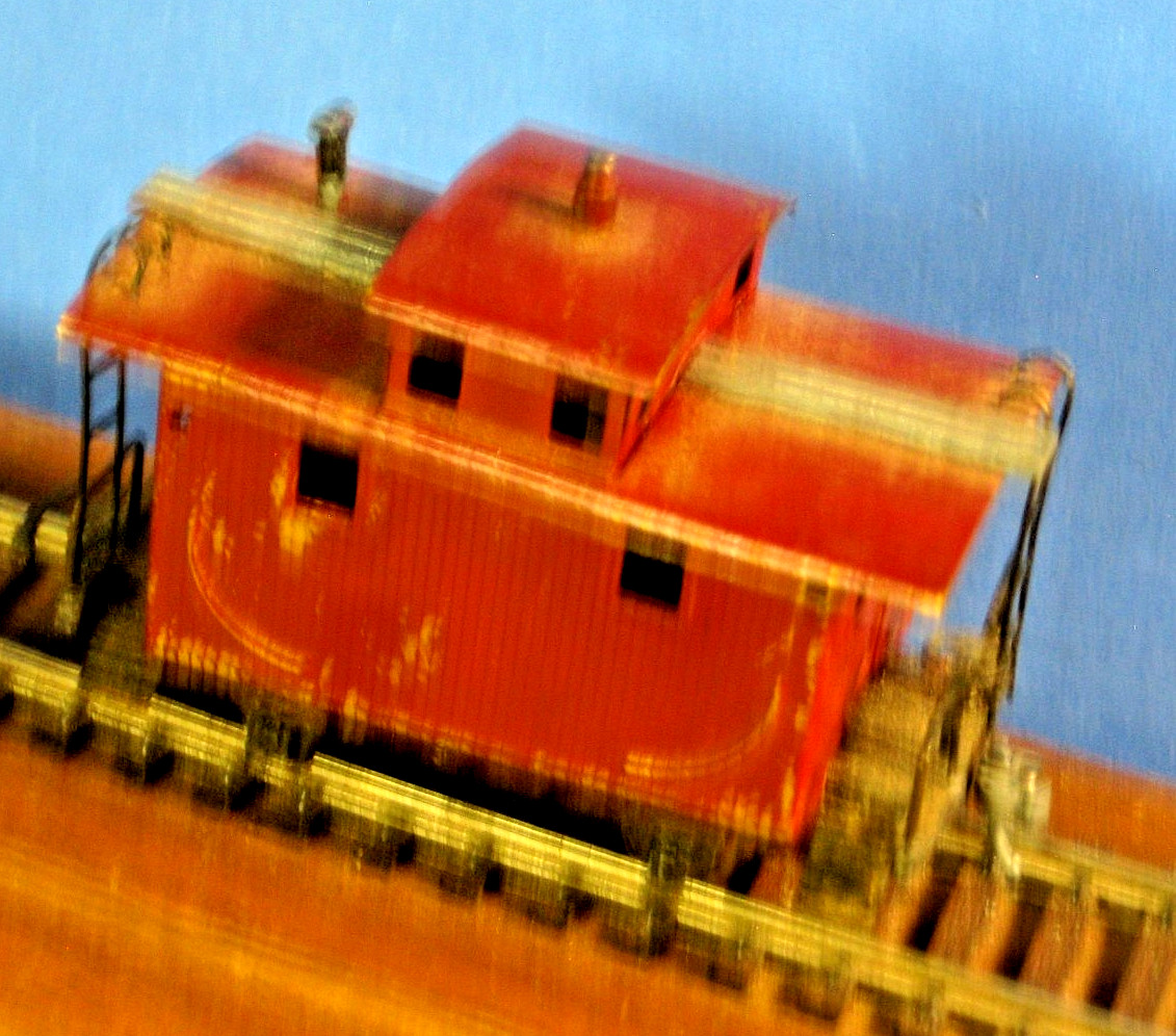 HO Vintage Mantua Brass Bobber caboose ( 4 wheel) , Totally complete, worn paint