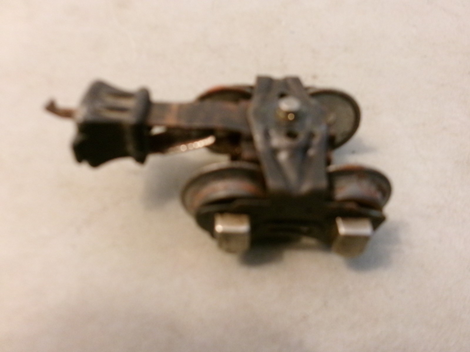 LIONEL PREWAR O GAUGE 1938 NICKEL JOURNALS OPERATING COUPLER