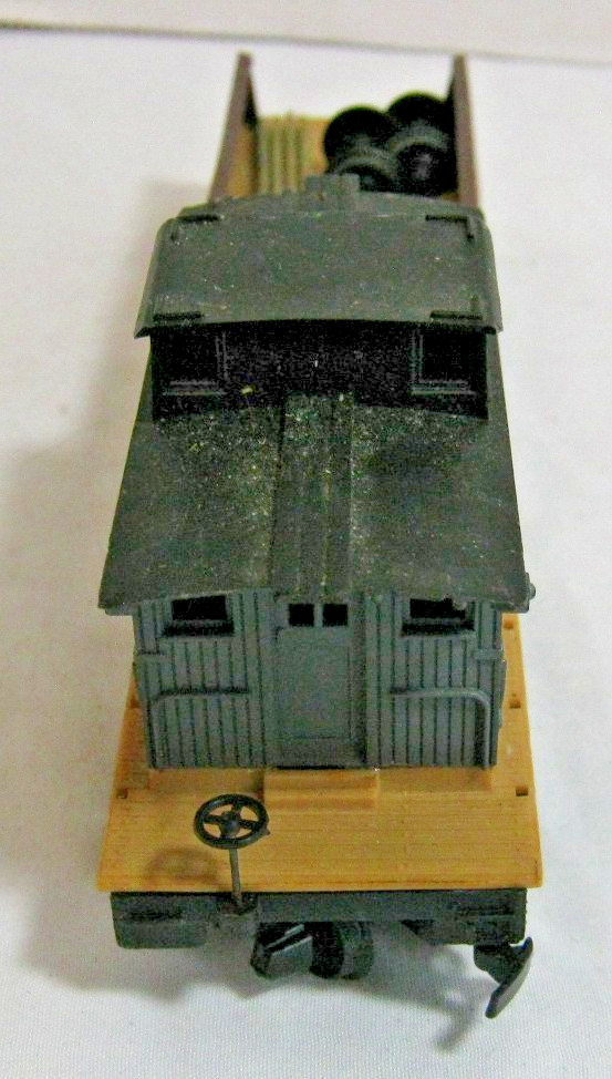 Tyco HO Scale Santa Fe Track Maintenance 932 Caboose Type Car